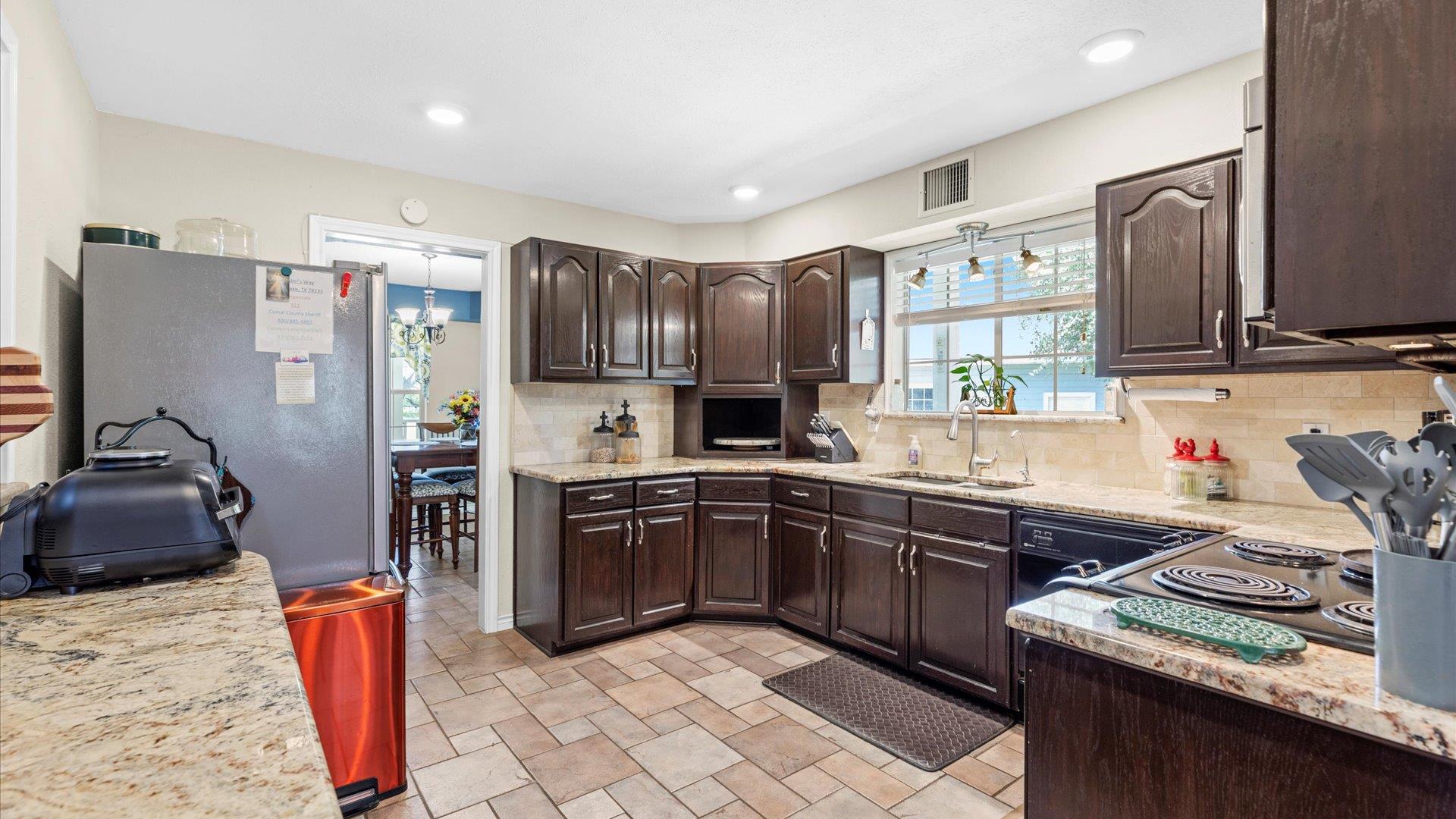 Image 12 of 31 For 689 Abels Way