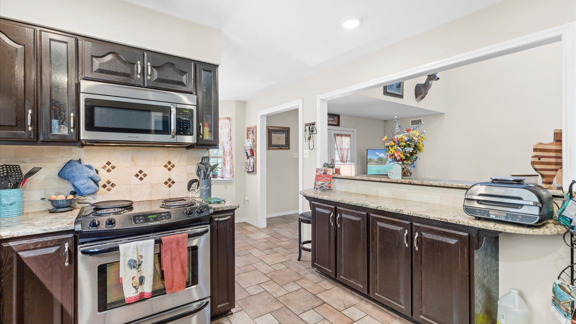 Image 13 of 31 For 689 Abels Way