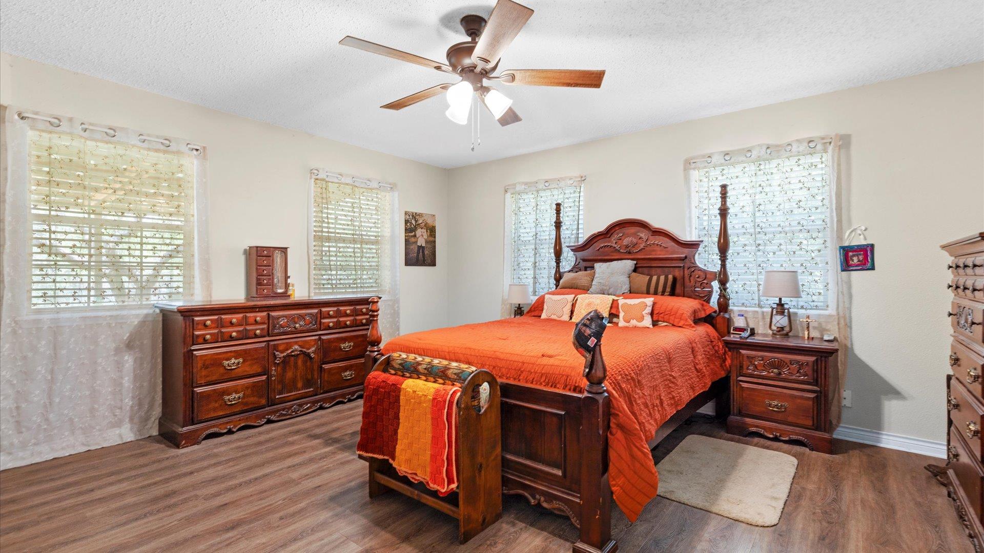 Image 16 of 31 For 689 Abels Way