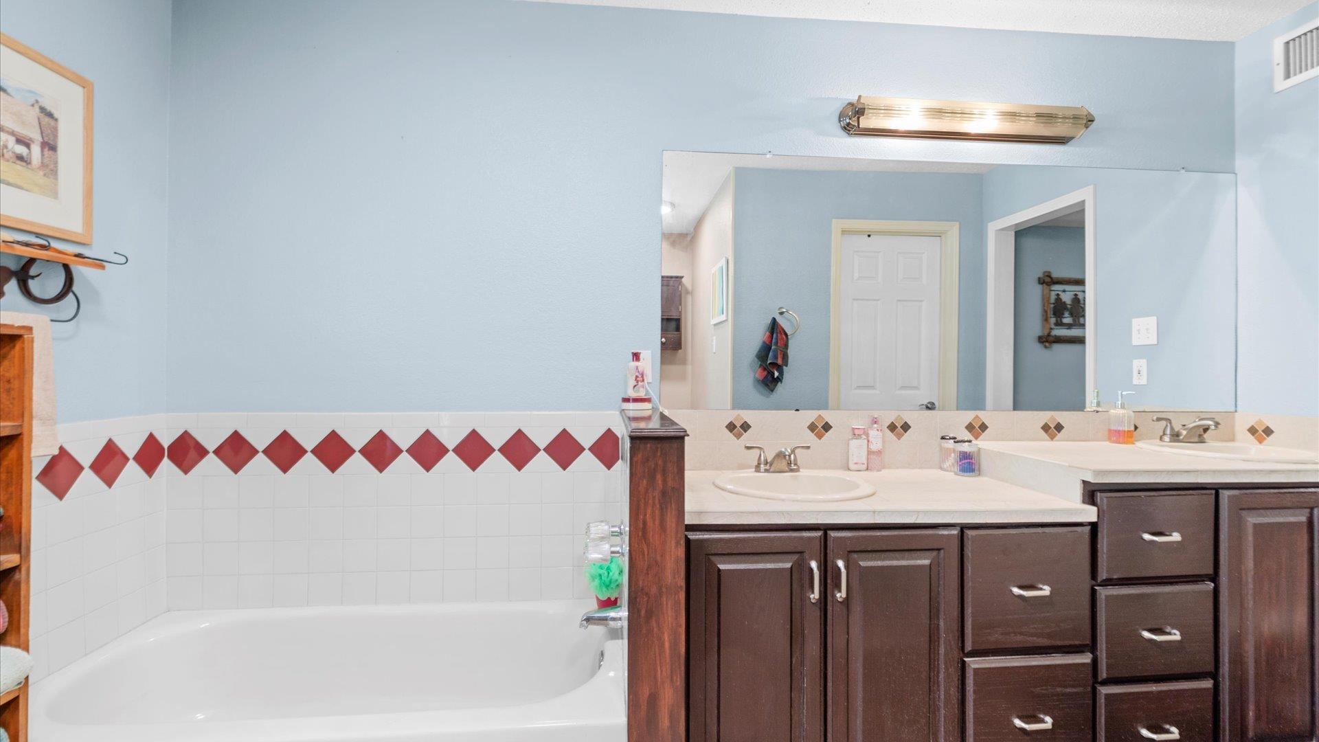 Image 17 of 31 For 689 Abels Way