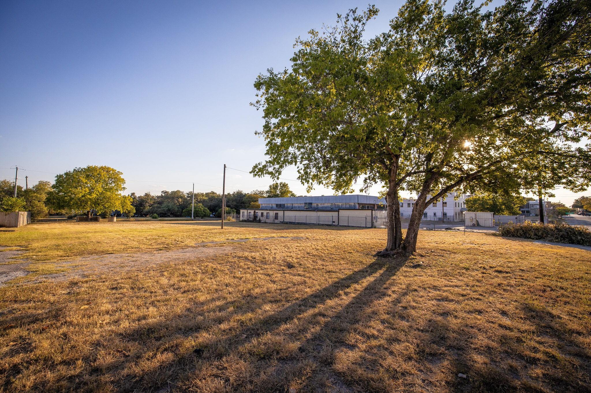 Image 12 of 12 For 515 Donegan St