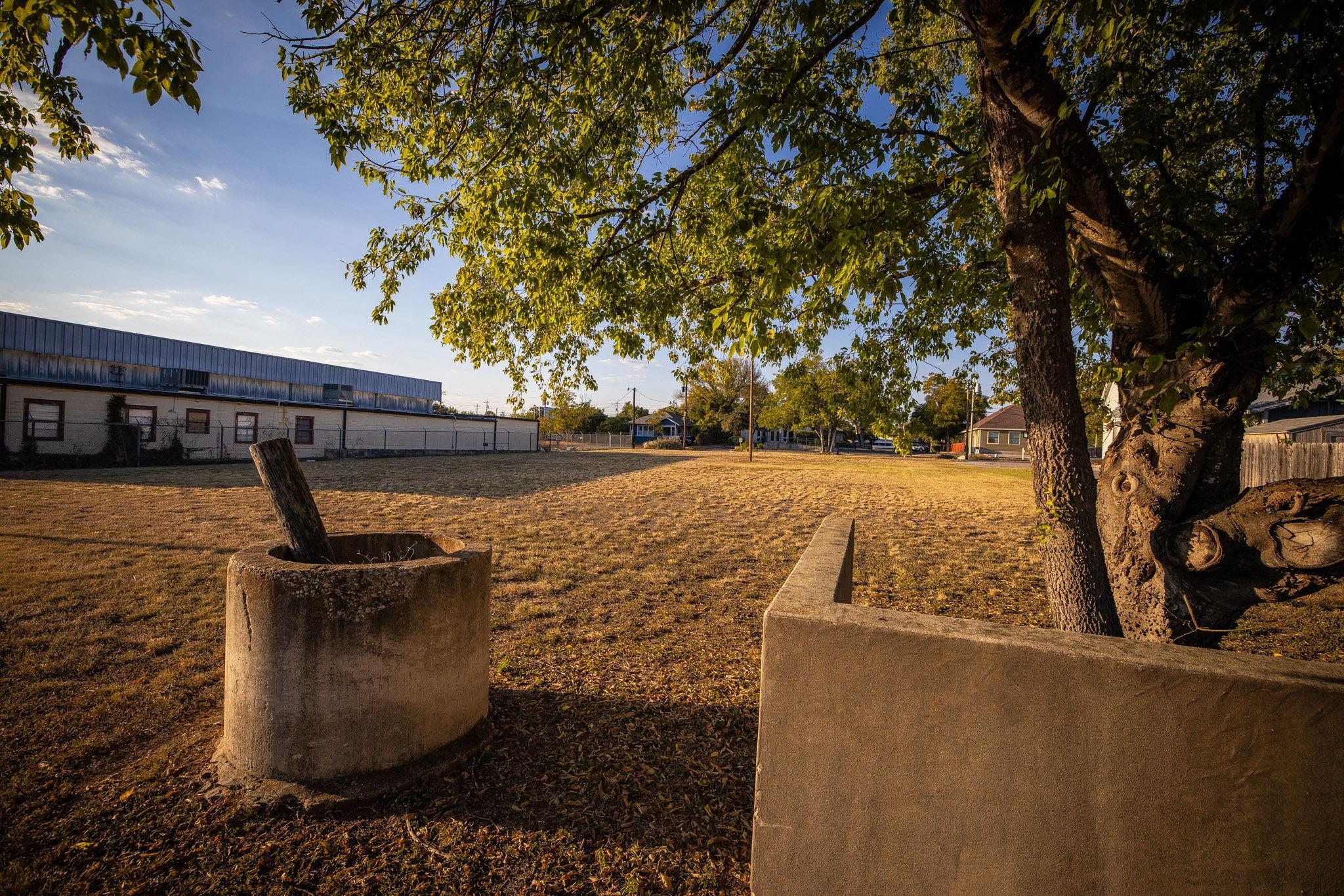 Image 8 of 12 For 515 Donegan St