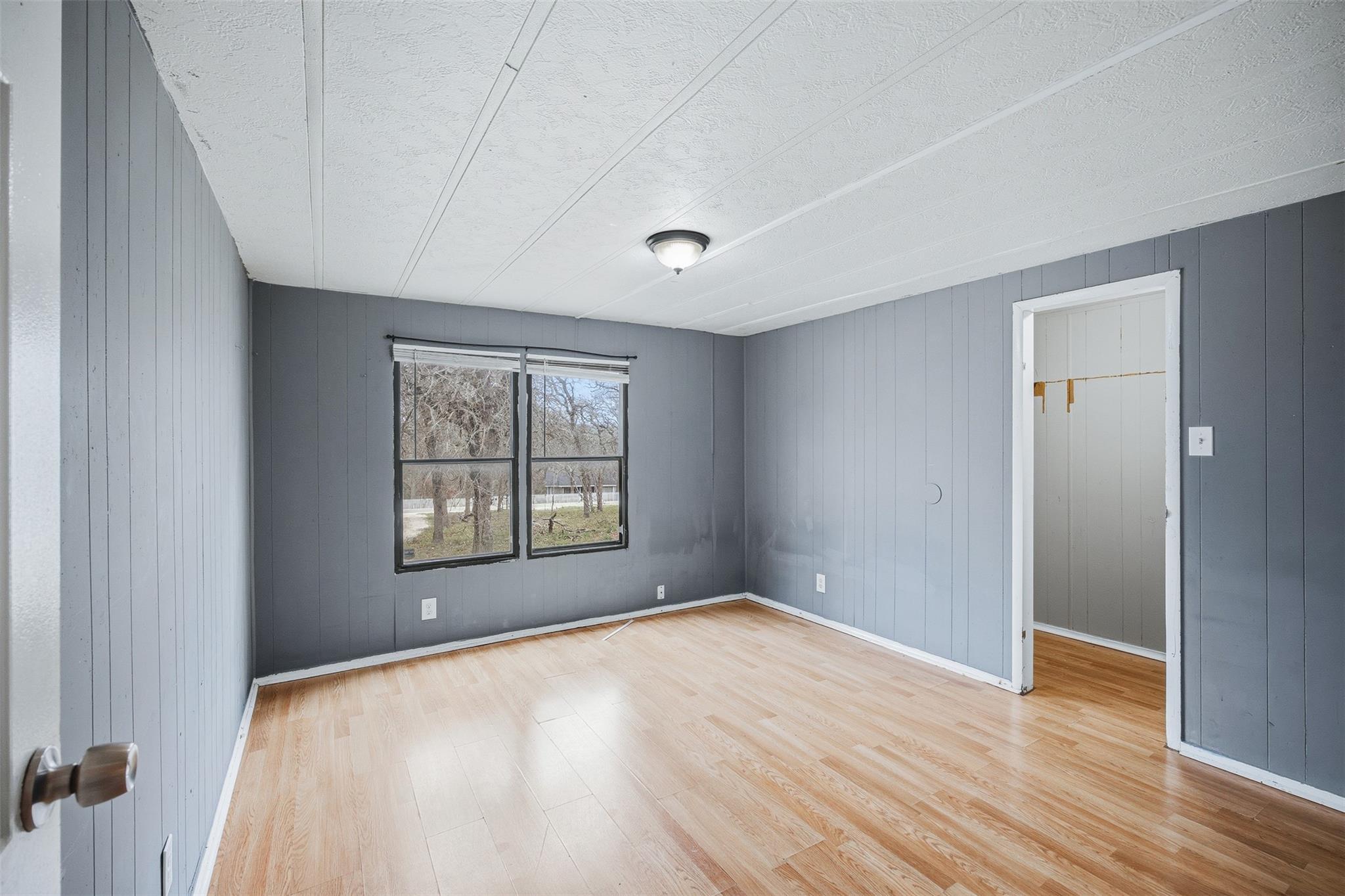 Image 19 of 37 For 840 Oak Tree Rd