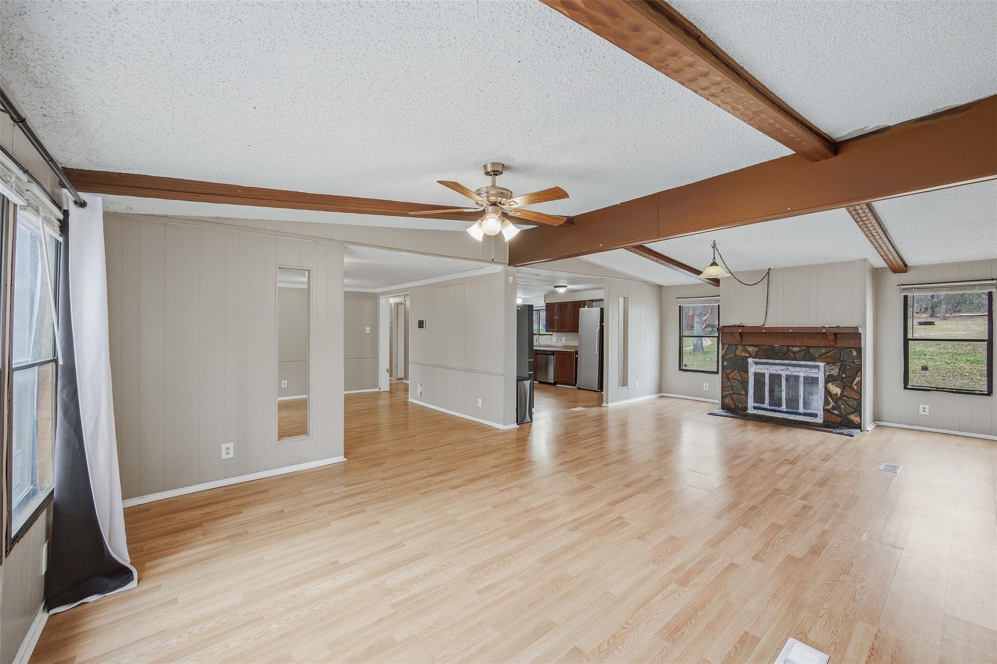 Image 9 of 37 For 840 Oak Tree Rd