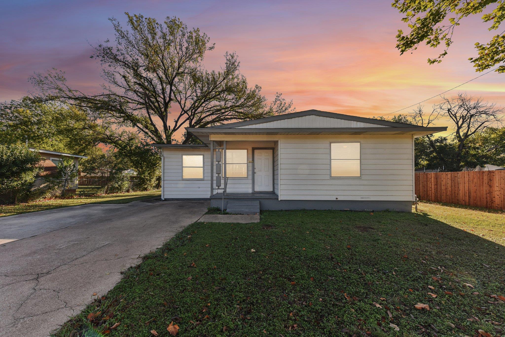 Image 15 of 16 For 1102 Jackson St