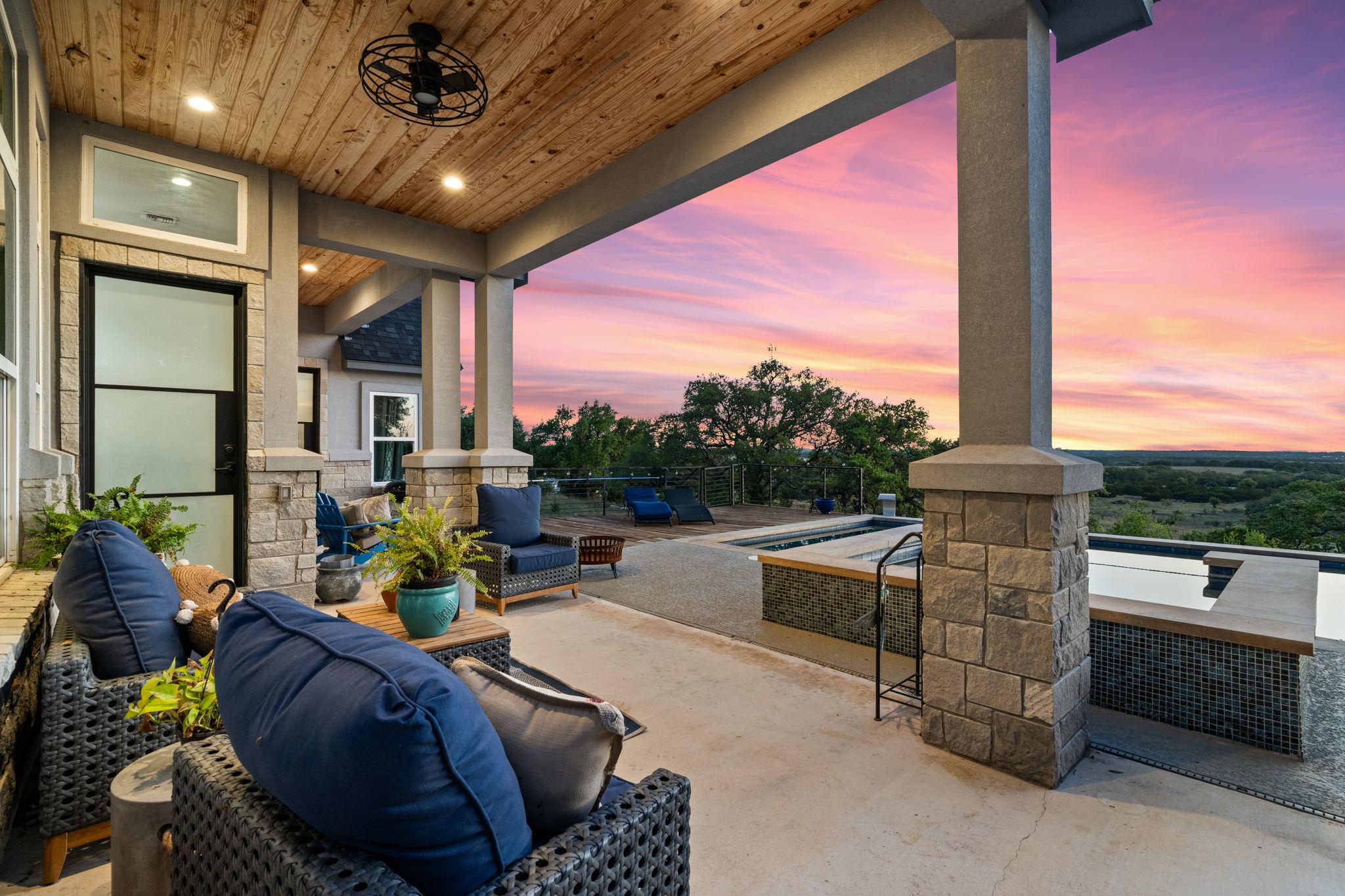 Details for 101 Durango Dr, Johnson City, TX 78636