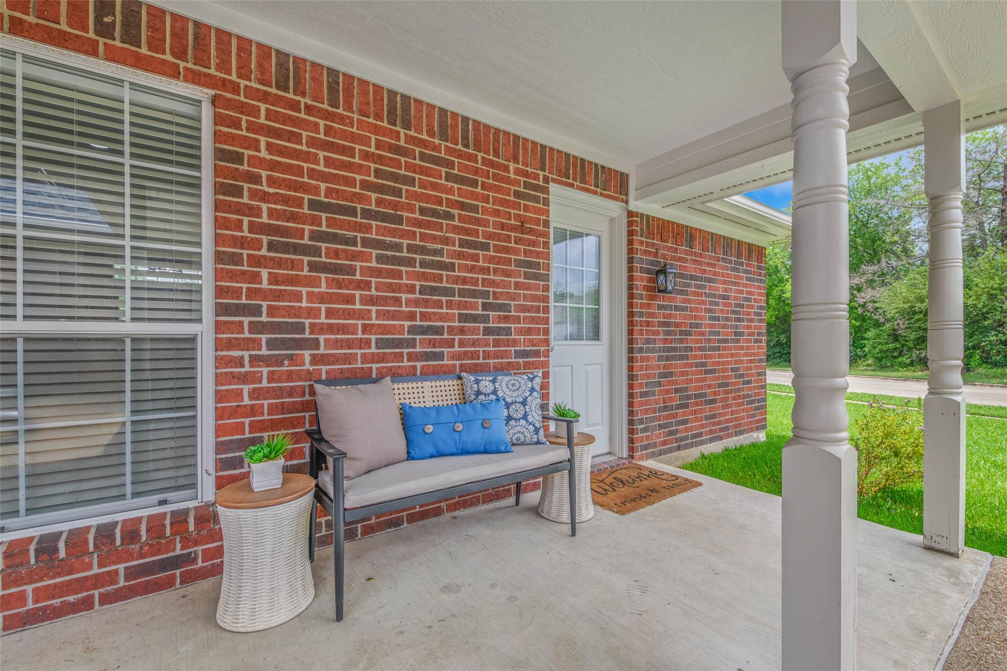 Image 28 of 39 For 6201 Cromwell Ct