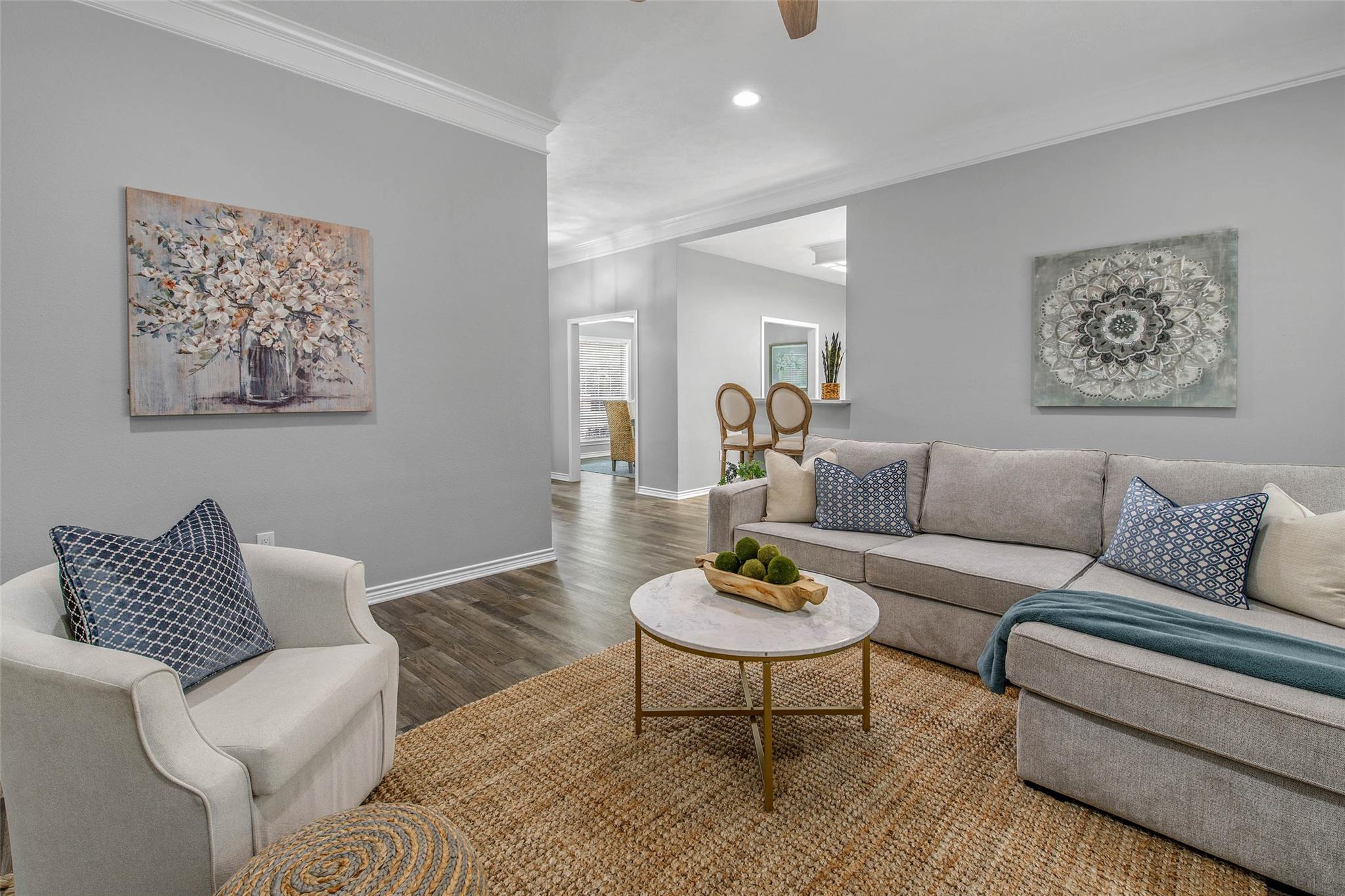 Image 6 of 39 For 6201 Cromwell Ct