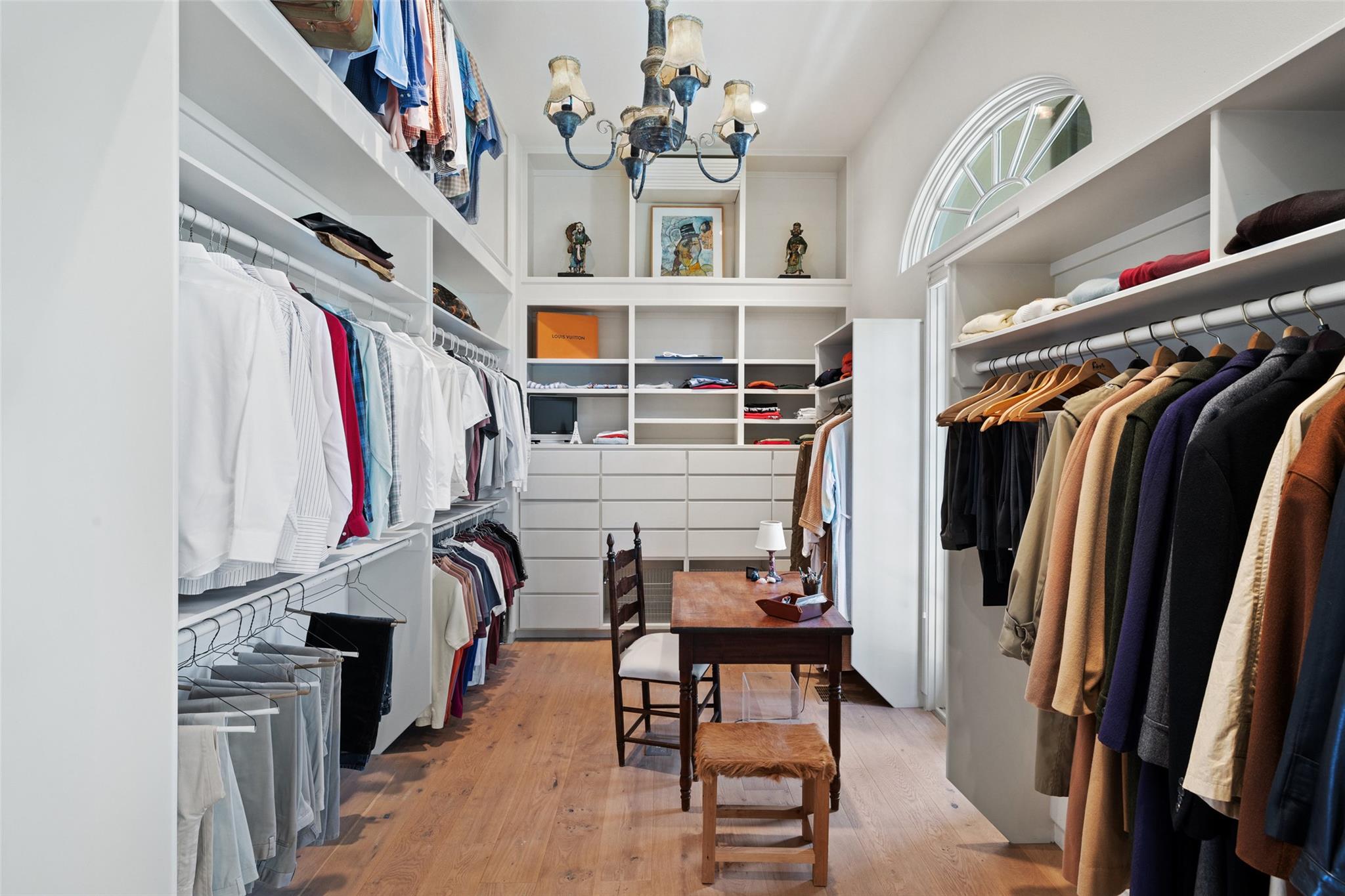 Image 35 of 39 For 715 Cutlass  