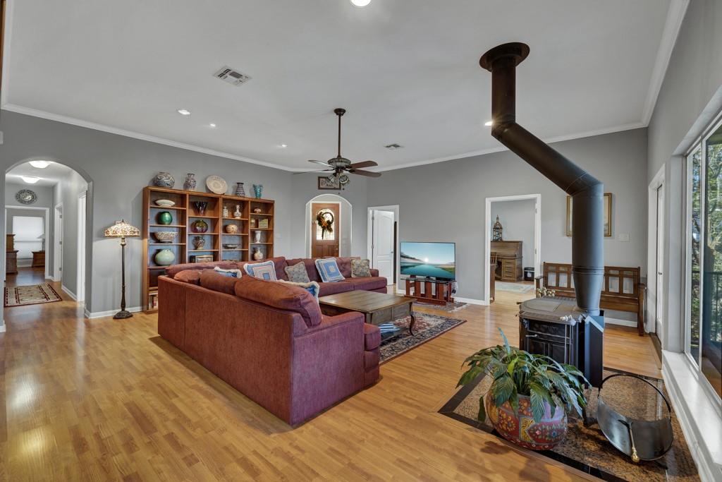 Image 14 of 39 For 363 Buckhaven Dr