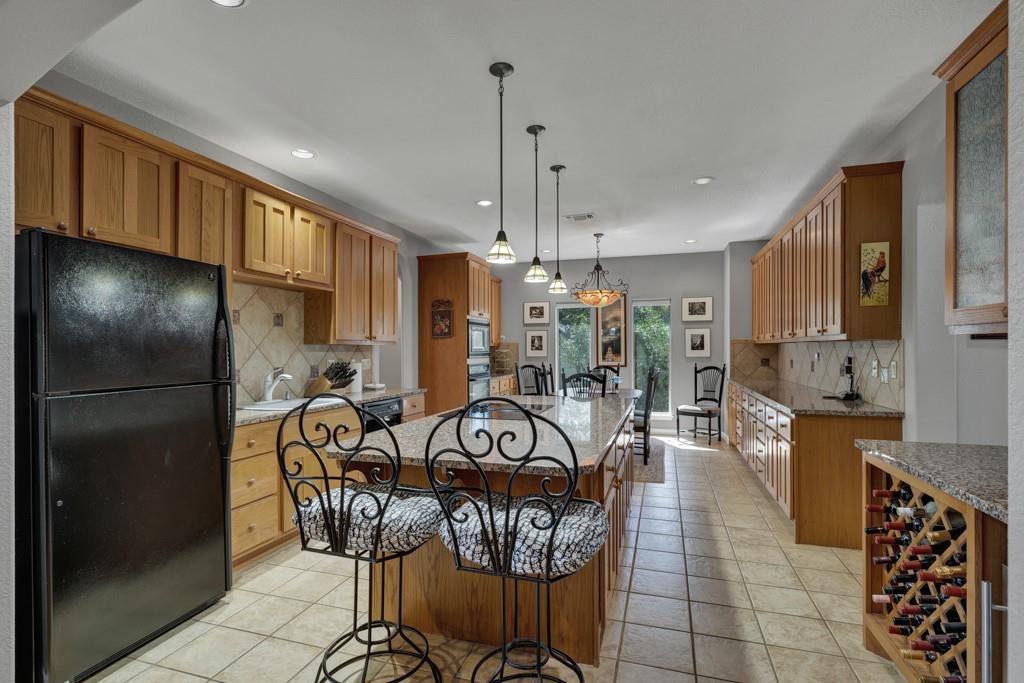 Image 18 of 39 For 363 Buckhaven Dr