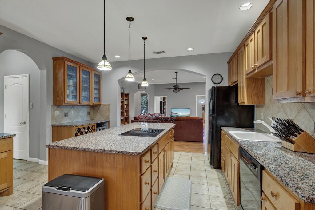 Image 20 of 39 For 363 Buckhaven Dr