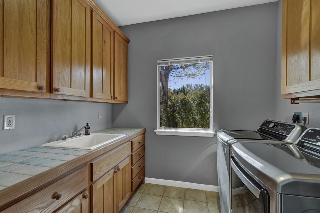 Image 24 of 39 For 363 Buckhaven Dr