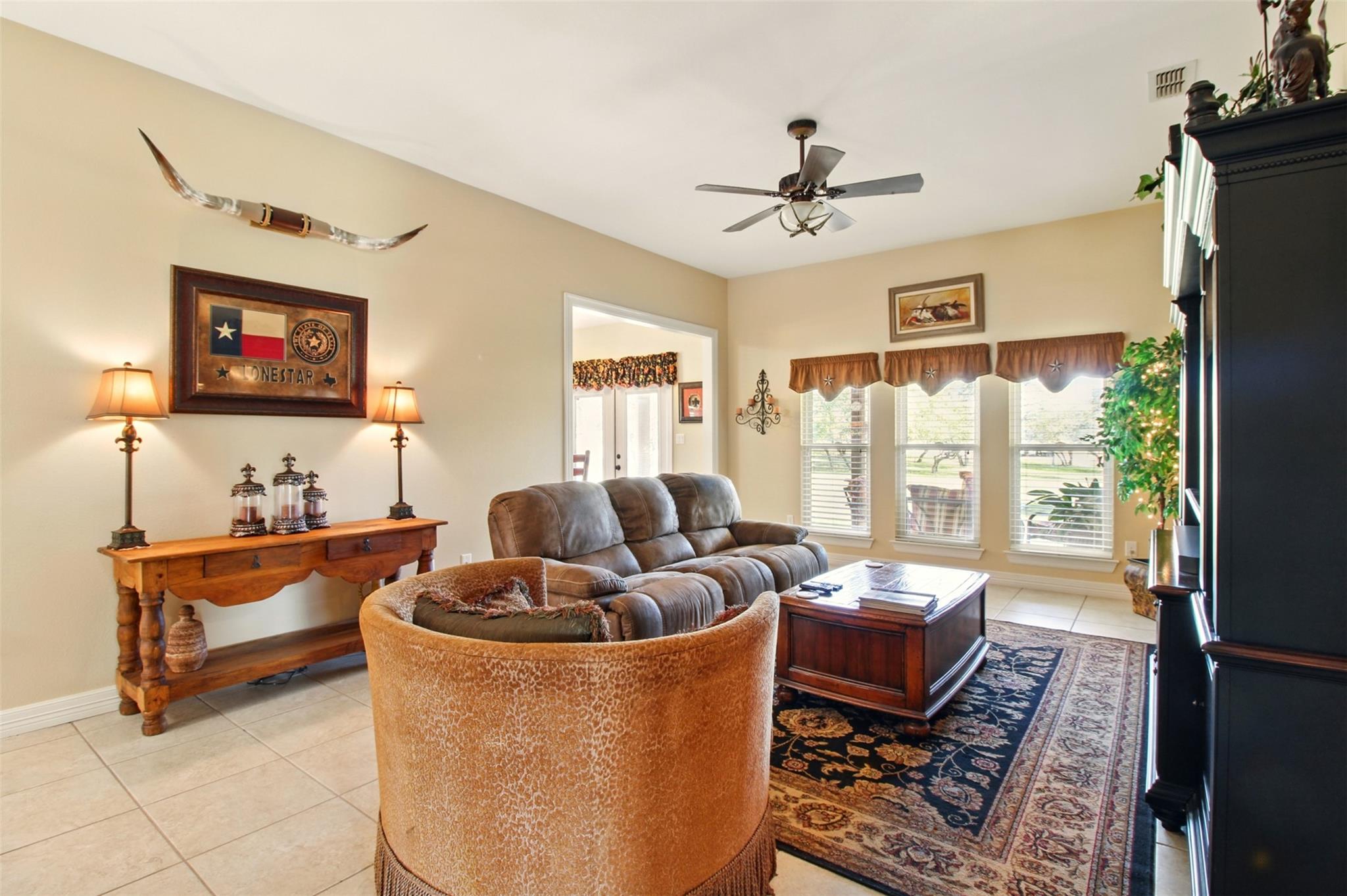 Image 8 of 37 For 1038 Cielo Springs Dr Dr