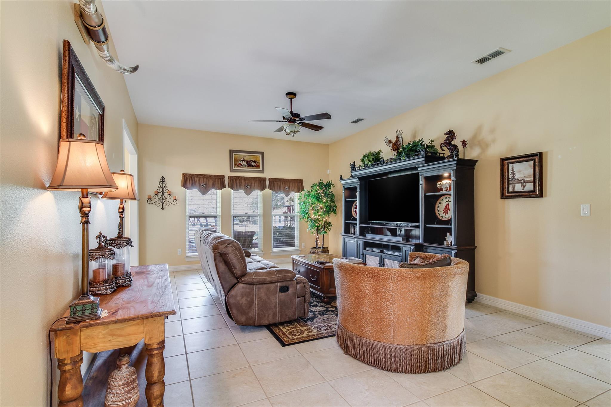 Image 9 of 37 For 1038 Cielo Springs Dr Dr
