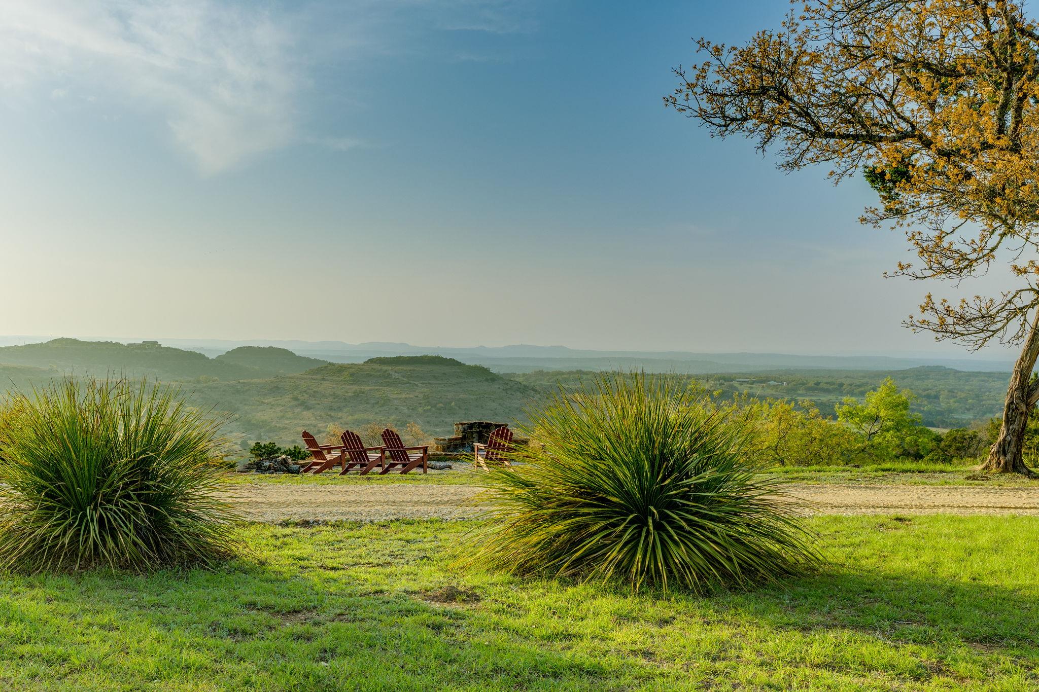 Details for 281 Kloster Ln, Blanco, TX 78606