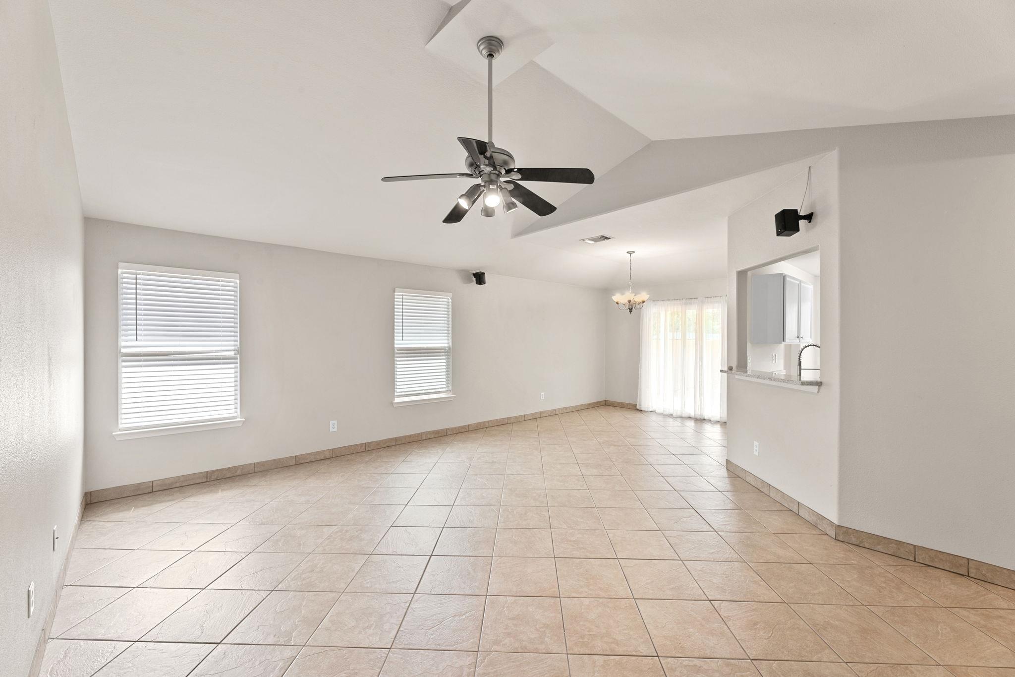 Image 11 of 33 For 9038 Veranda Ct