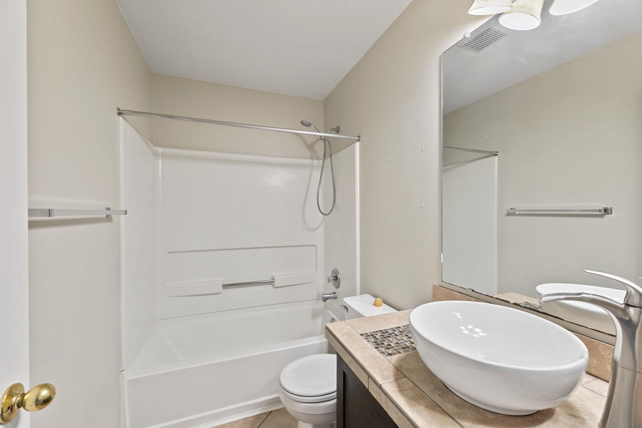 Image 18 of 33 For 9038 Veranda Ct
