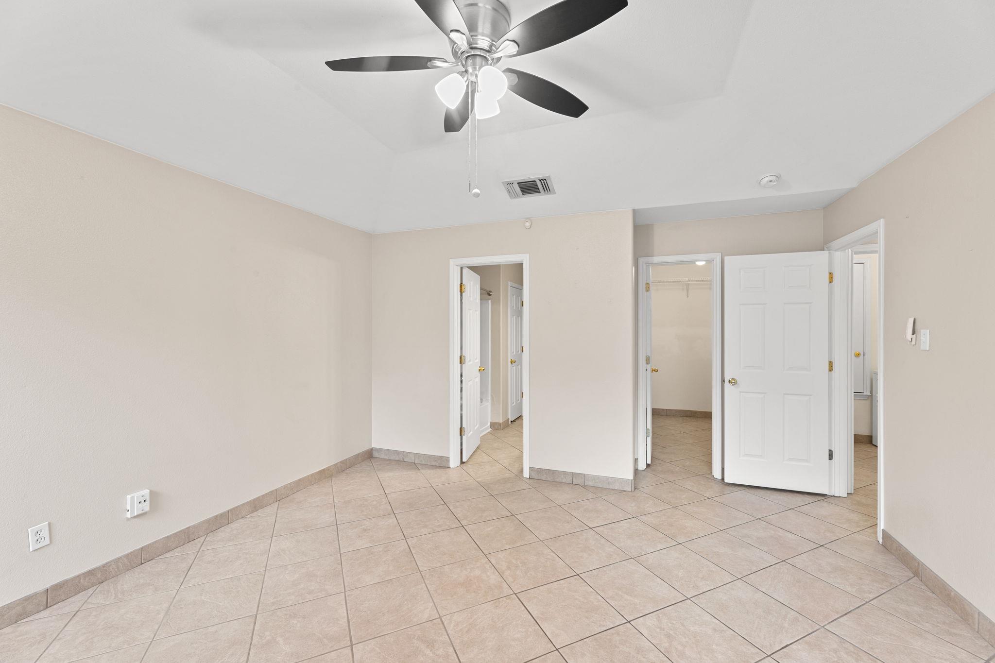 Image 22 of 33 For 9038 Veranda Ct