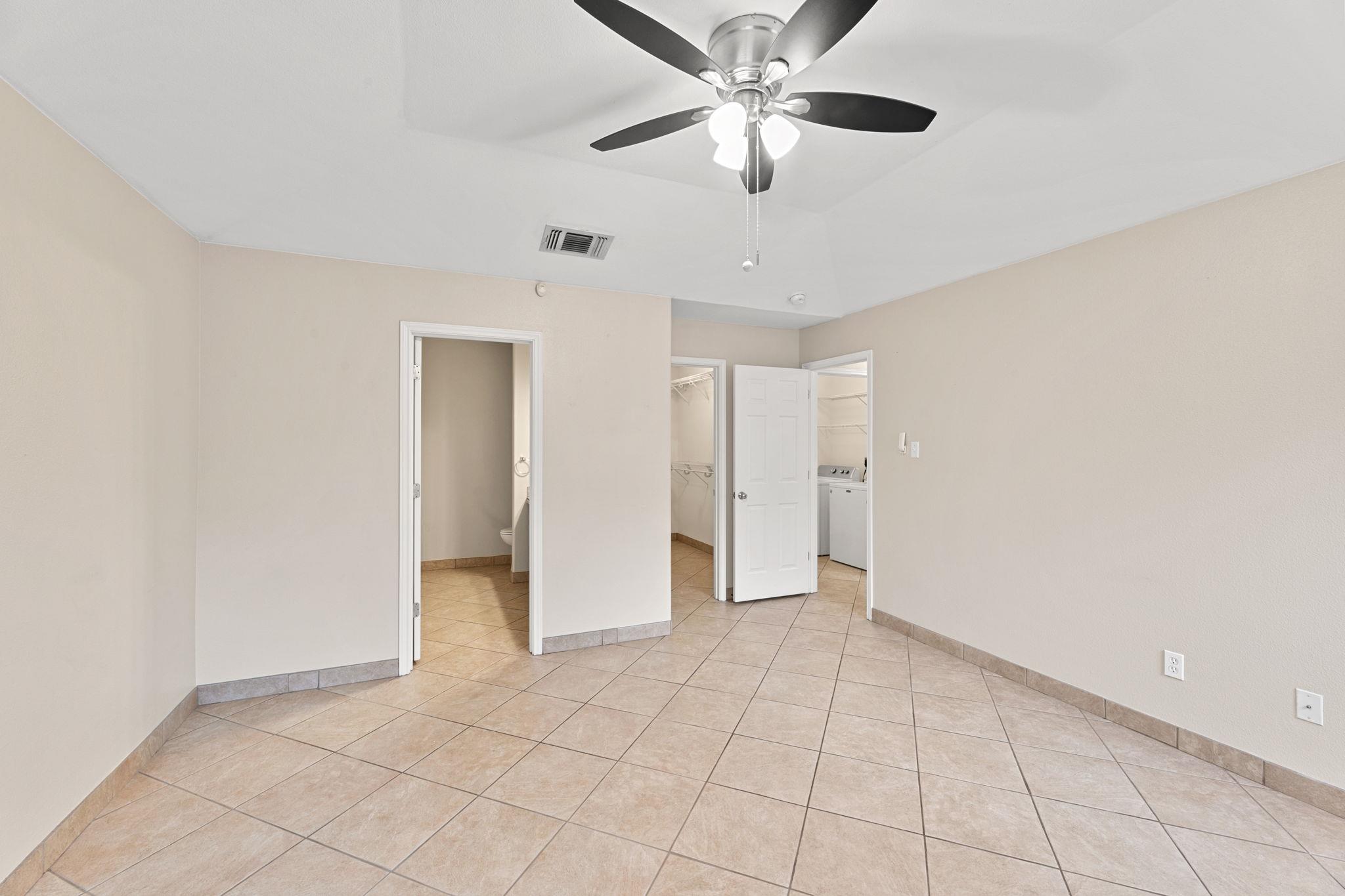 Image 23 of 33 For 9038 Veranda Ct