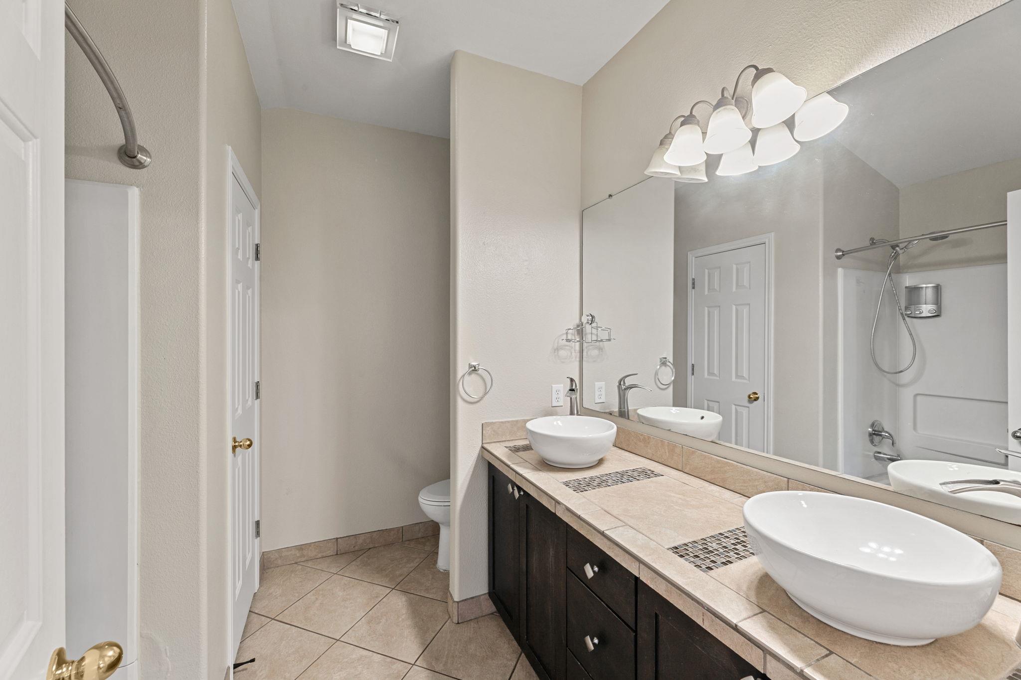 Image 25 of 33 For 9038 Veranda Ct