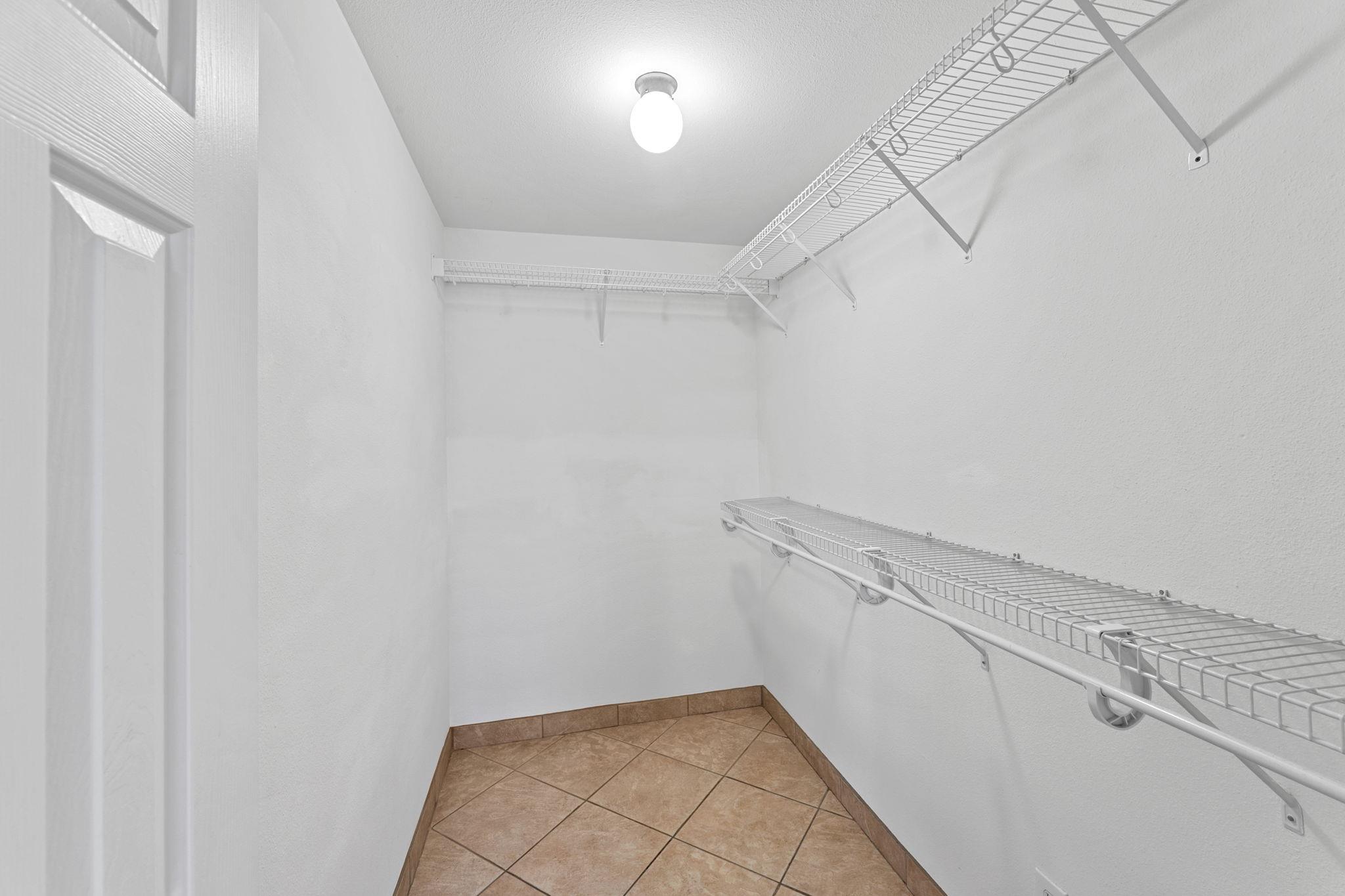 Image 28 of 33 For 9038 Veranda Ct