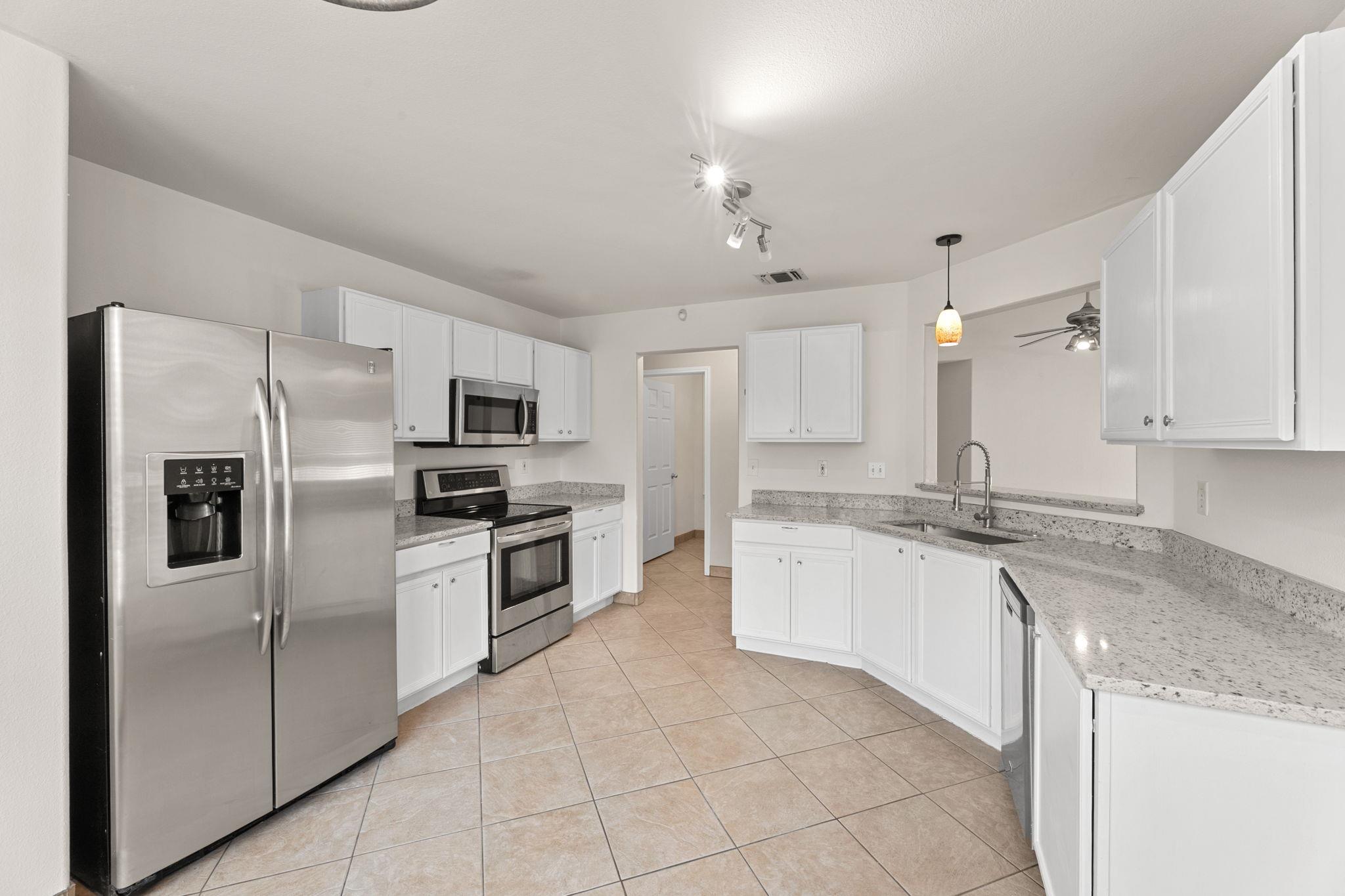 Image 6 of 33 For 9038 Veranda Ct