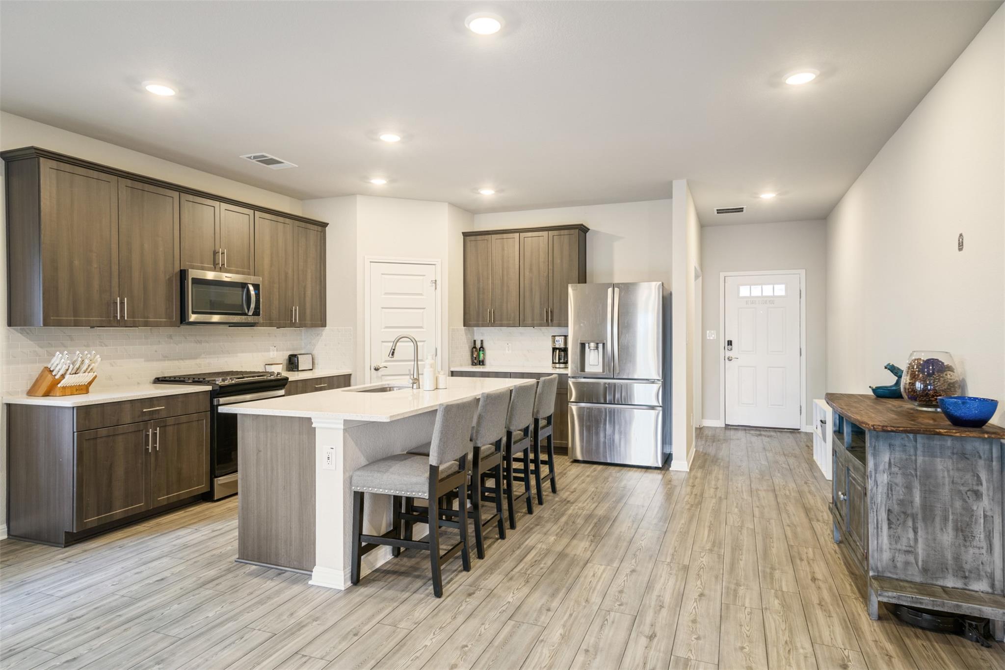 Image 10 of 20 For 10310 Mager Ln