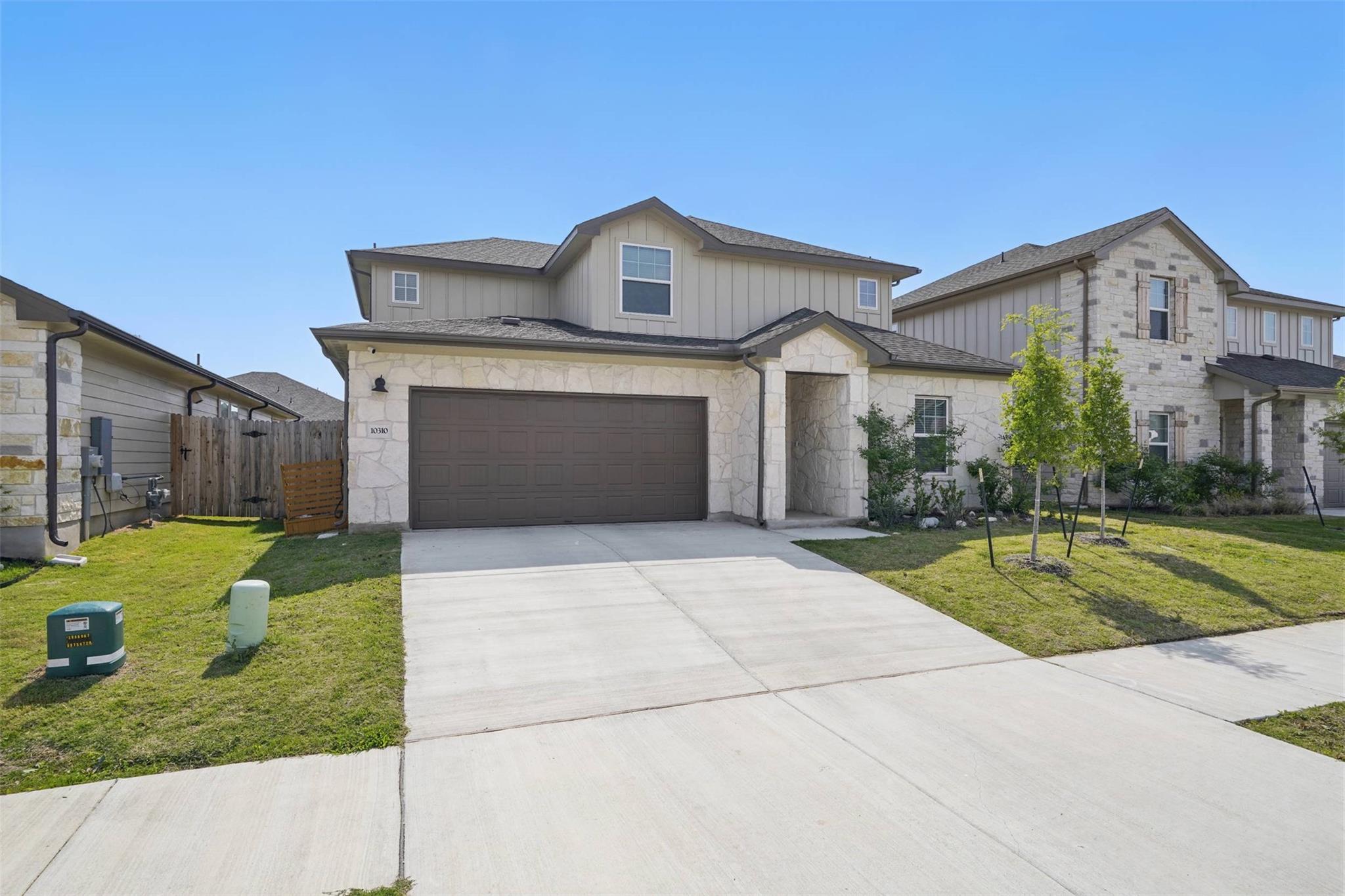 Image 2 of 20 For 10310 Mager Ln