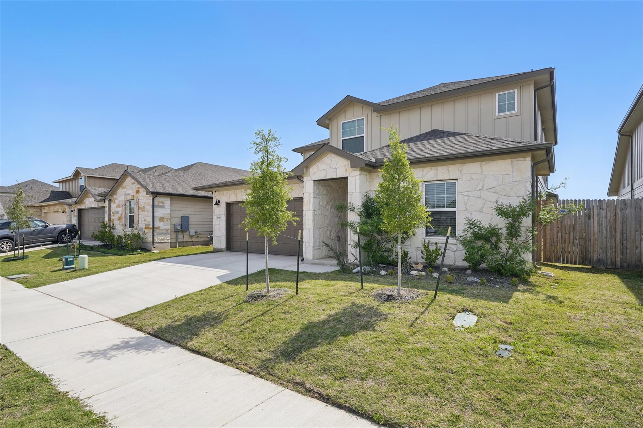 Image 3 of 20 For 10310 Mager Ln