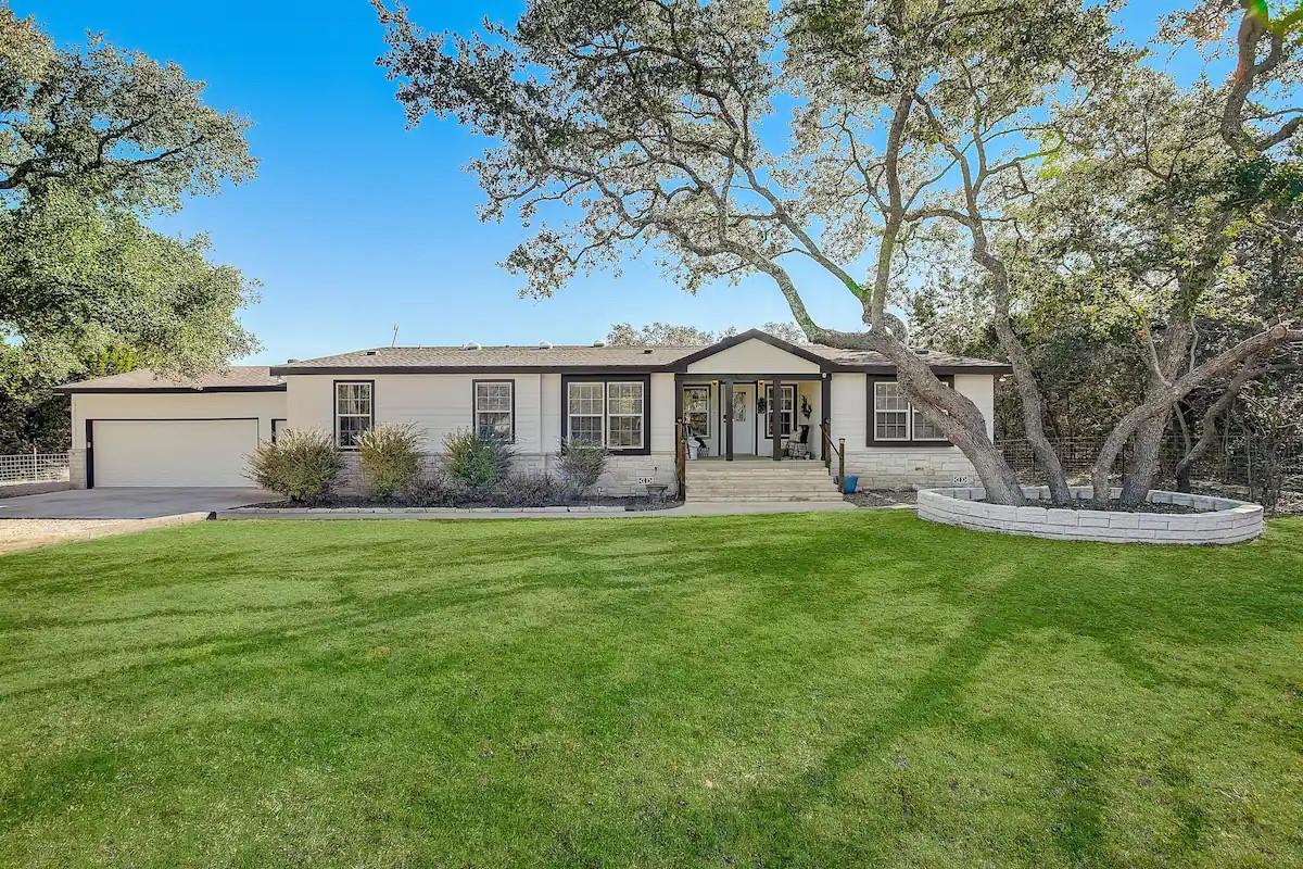 Details for 3001 Cox Rd , Blanco, TX 78606