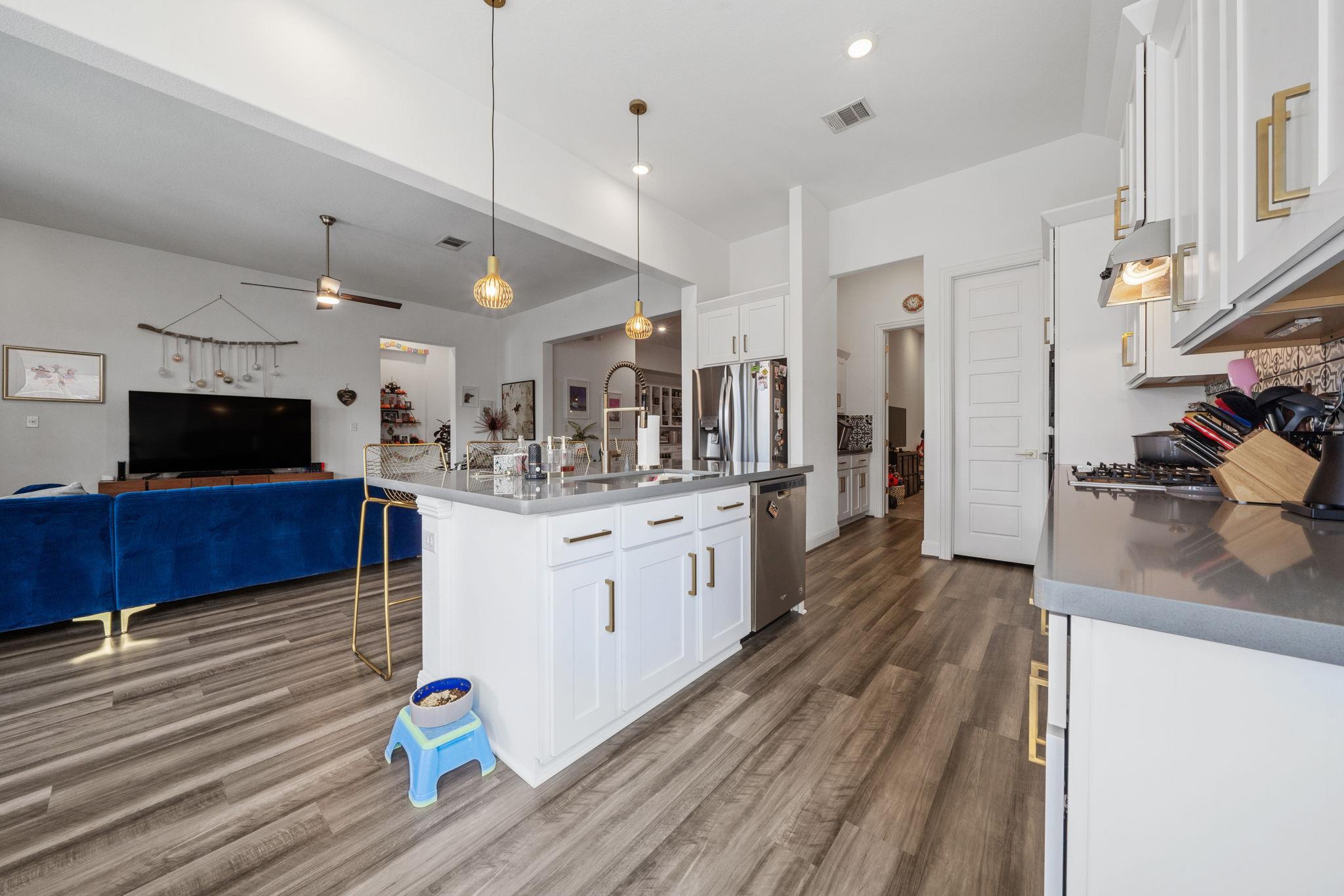 Image 17 of 35 For 5767 Toscana Trce