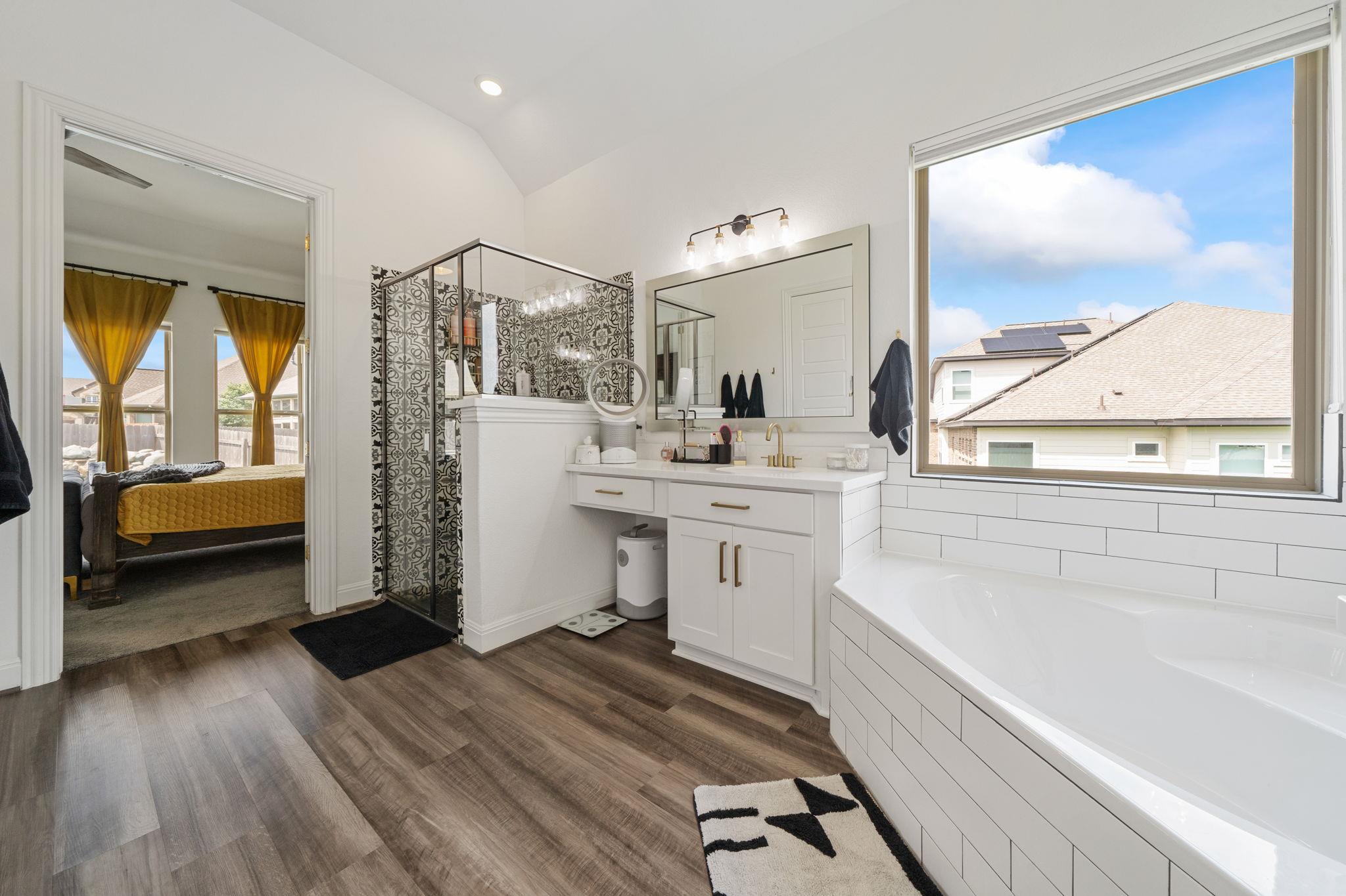 Image 27 of 35 For 5767 Toscana Trce