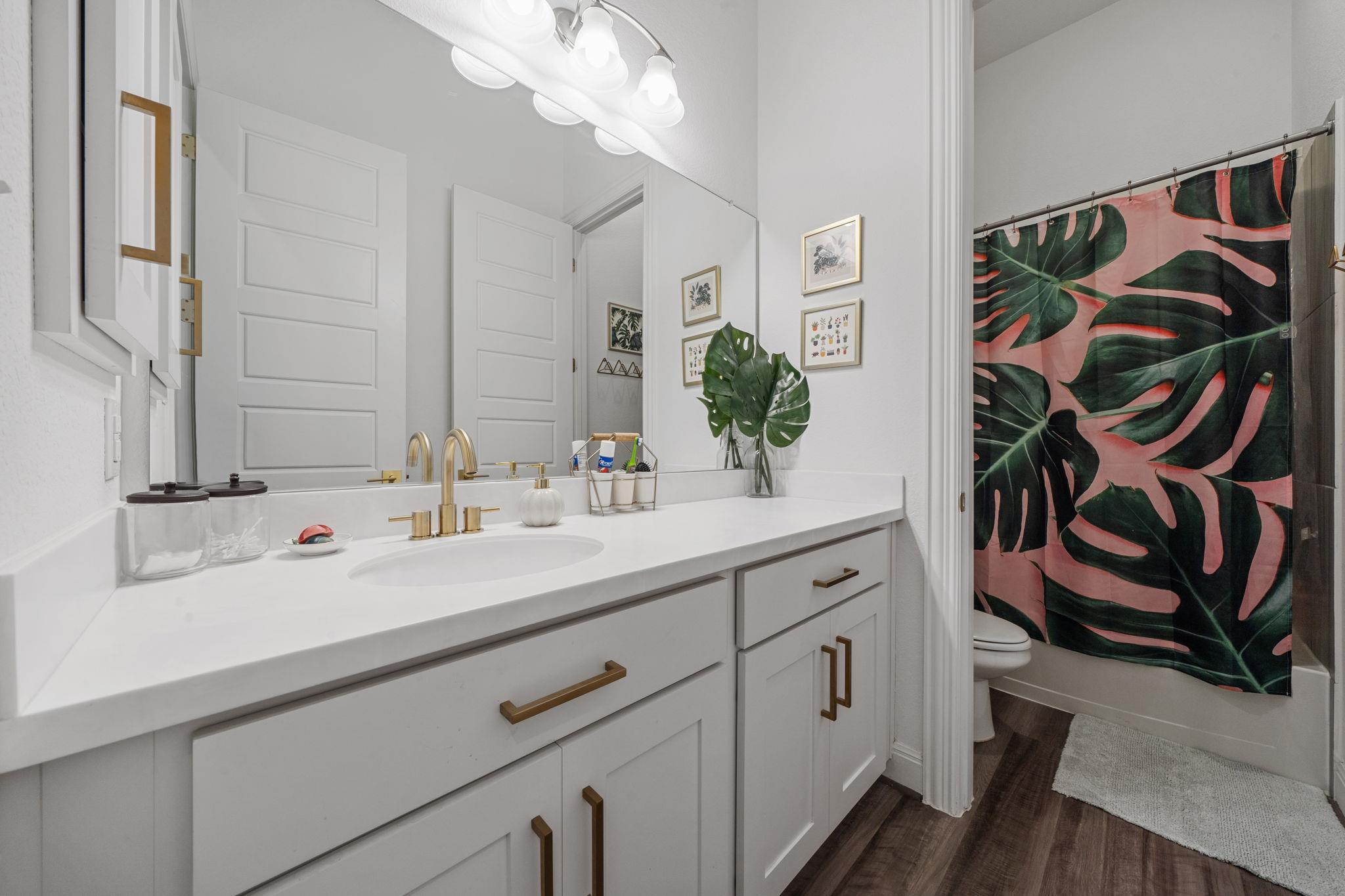 Image 29 of 35 For 5767 Toscana Trce