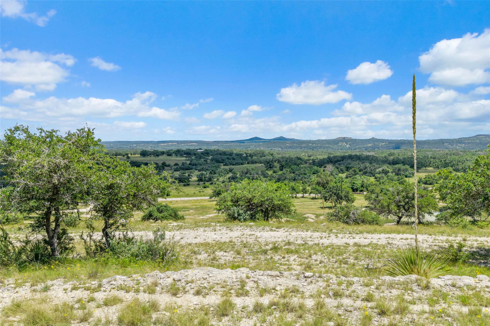 Image 27 of 40 For 5434 Kendalia Rd