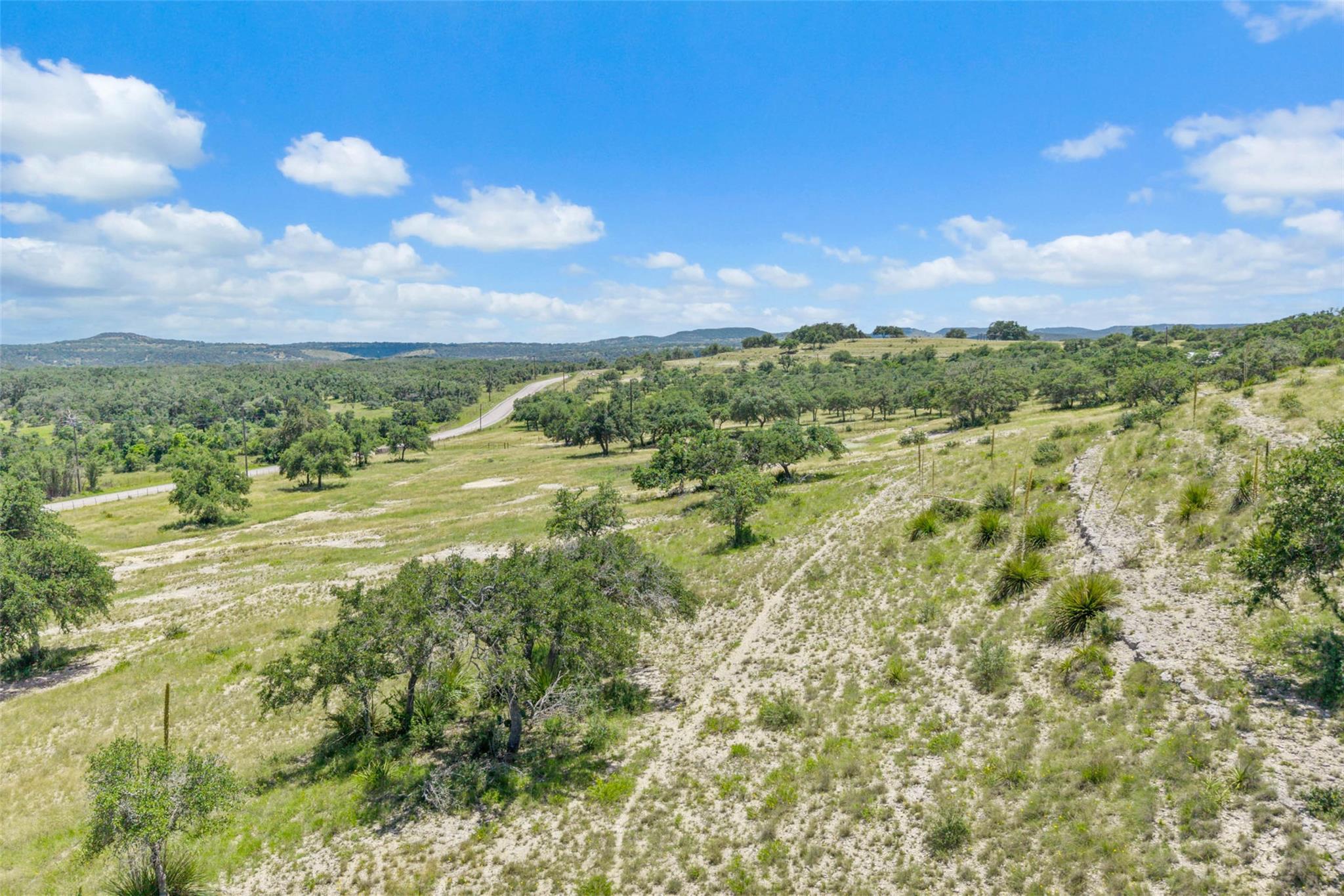 Image 7 of 40 For 5434 Kendalia Rd