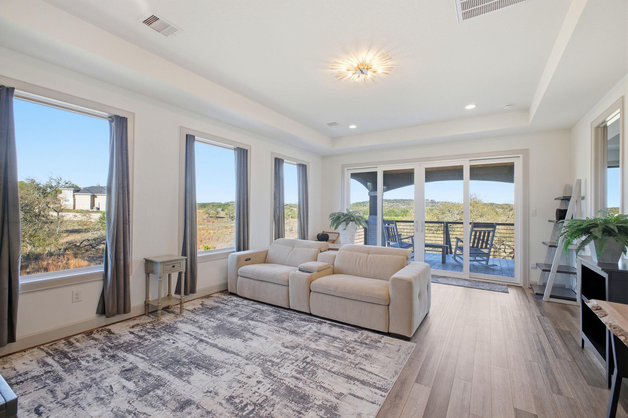 Image 18 of 32 For 321 Vista View Place Pl