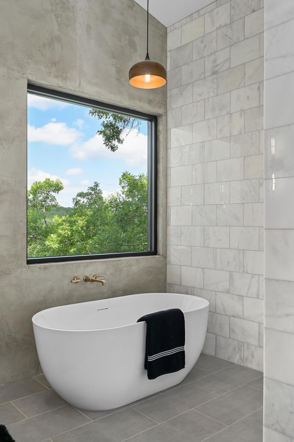 Image 16 of 38 For 18845 Hidden Ridge Pl