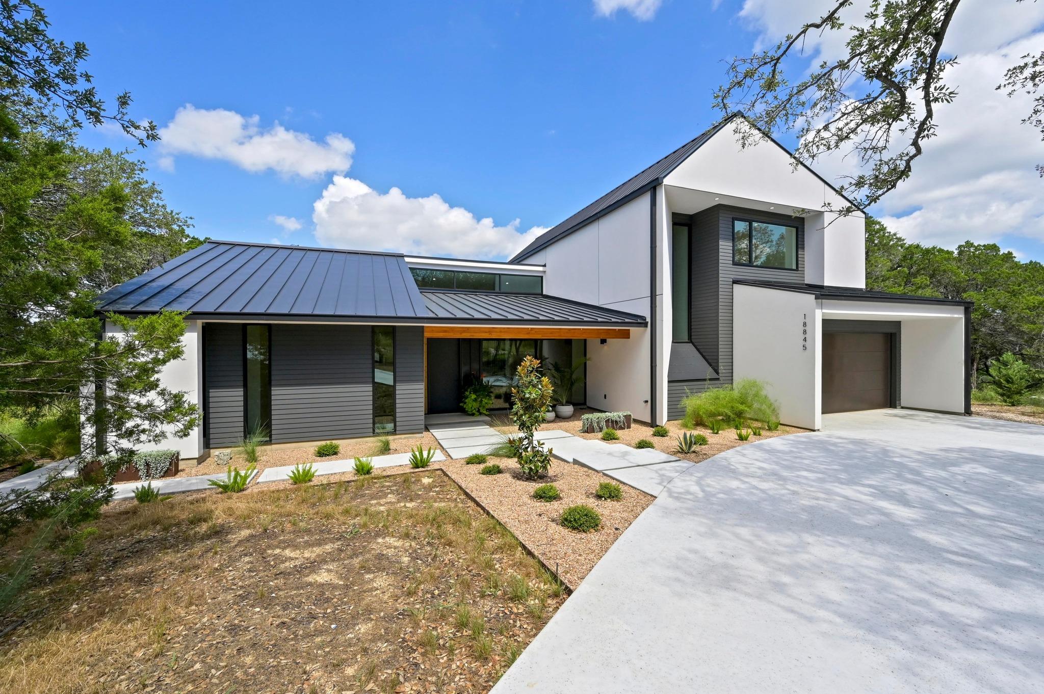 Image 3 of 38 For 18845 Hidden Ridge Pl