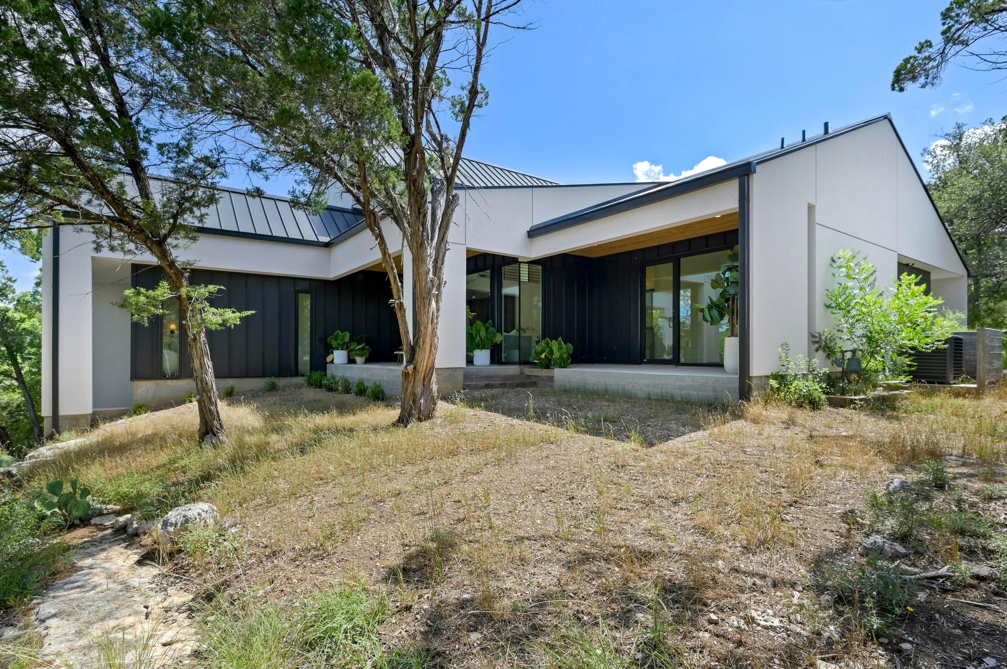 Image 30 of 38 For 18845 Hidden Ridge Pl