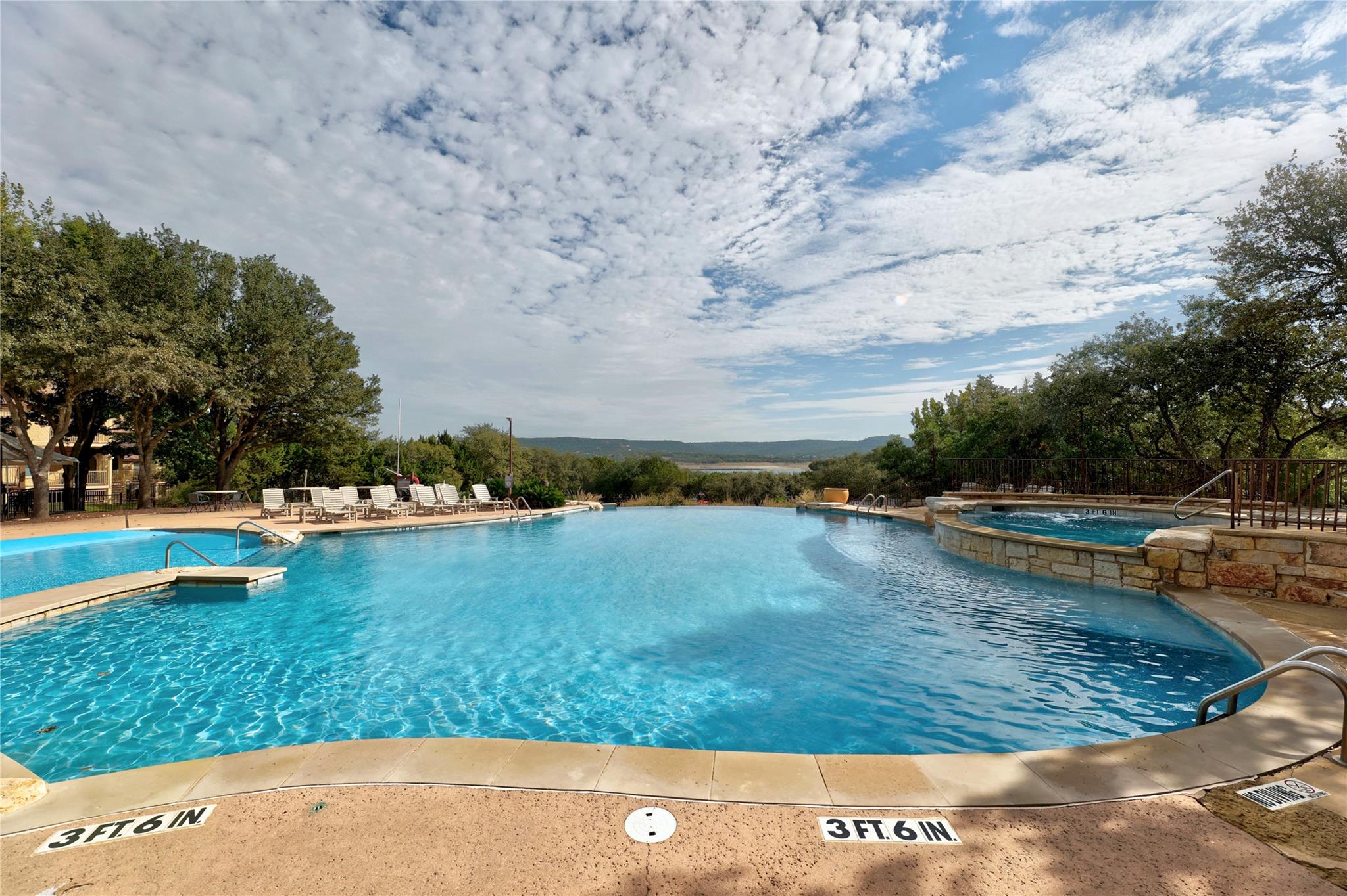 Image 31 of 38 For 18845 Hidden Ridge Pl