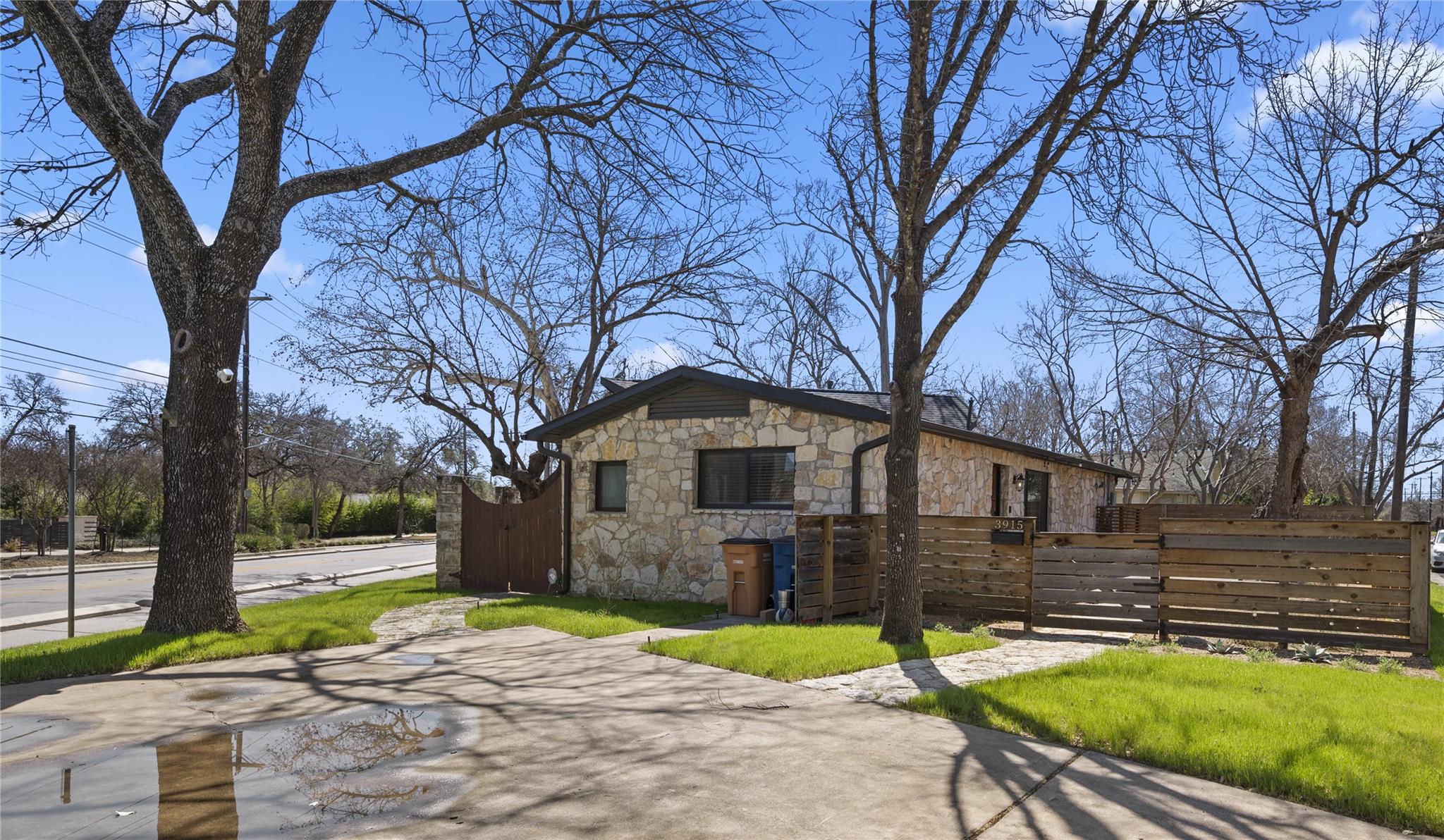 Details for 3915 Oakmont Blvd, Austin, TX 78731