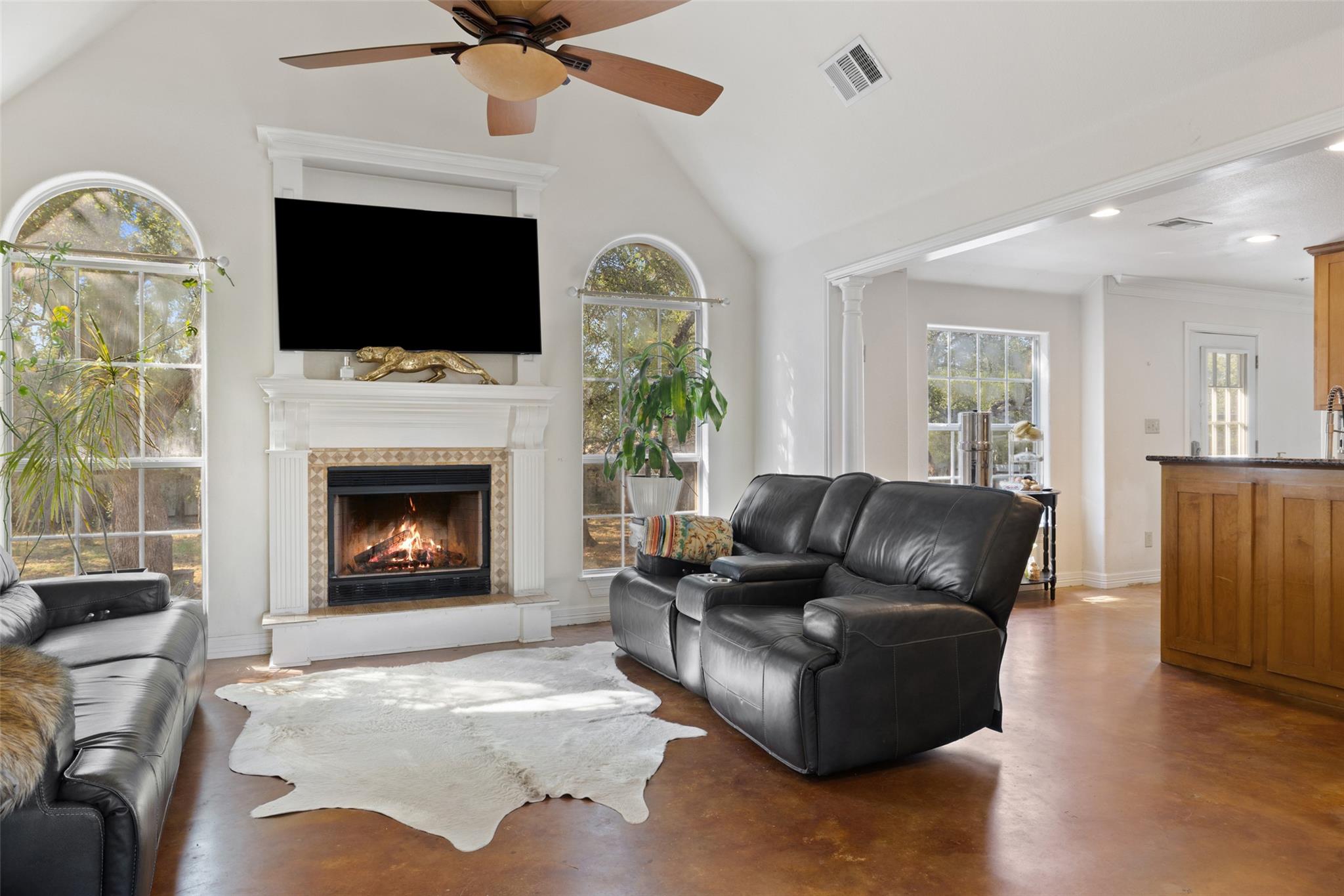 Image 15 of 25 For 280 Stonegate Dr