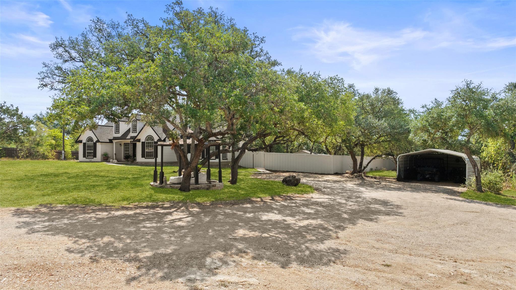 Image 17 of 25 For 280 Stonegate Dr