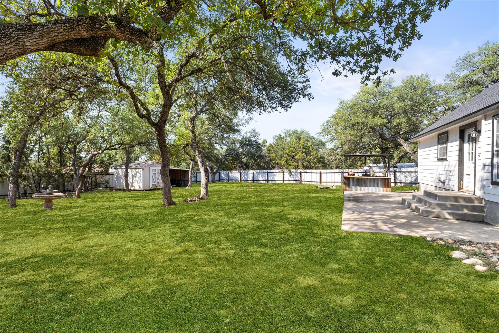 Image 21 of 25 For 280 Stonegate Dr