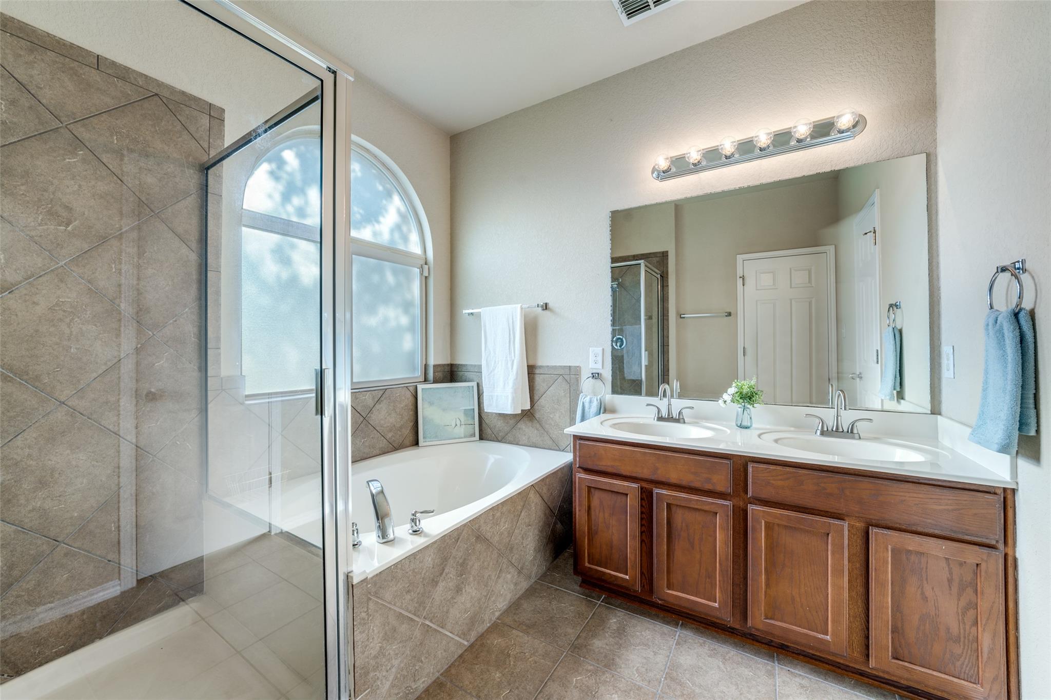 Image 15 of 22 For 572 Perch Mdw