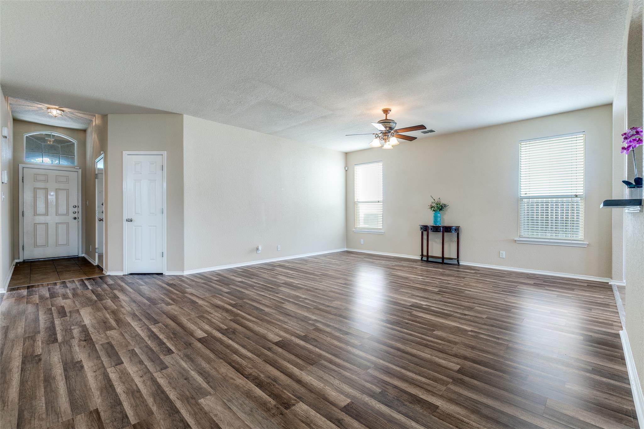 Image 8 of 22 For 572 Perch Mdw