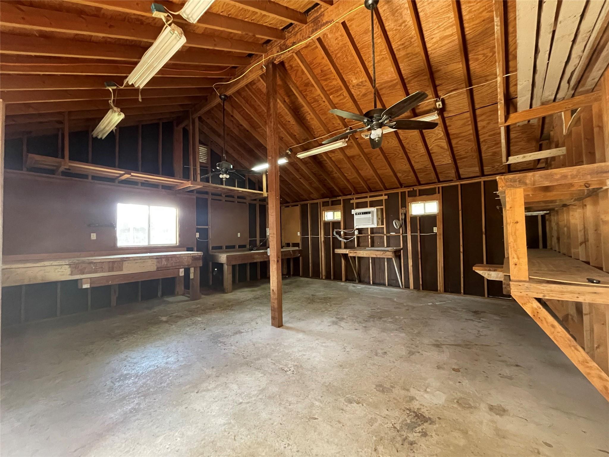 Image 22 of 30 For 1530 Trailridge Dr