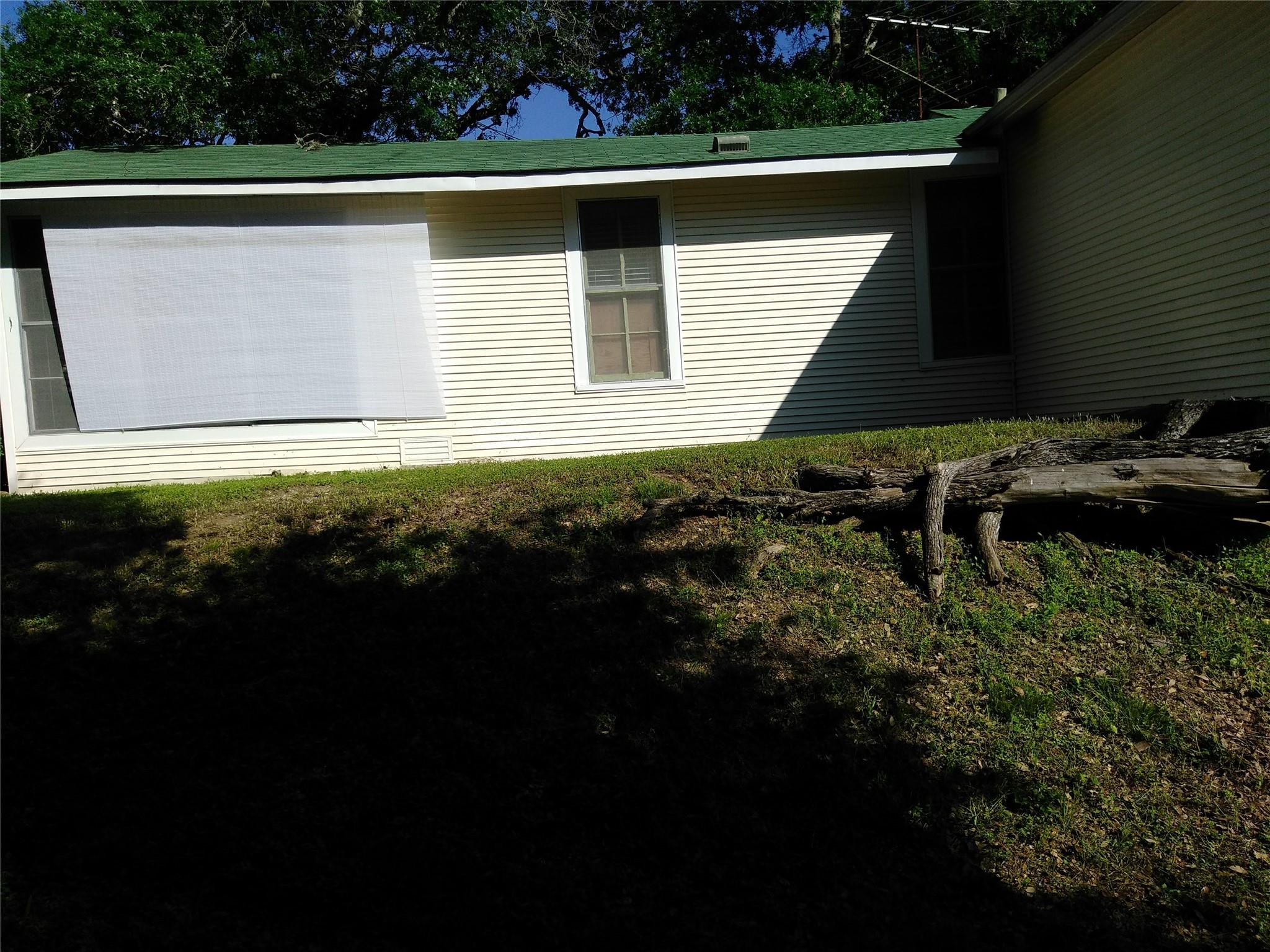 Image 3 of 11 For 630 Lake Front Ave