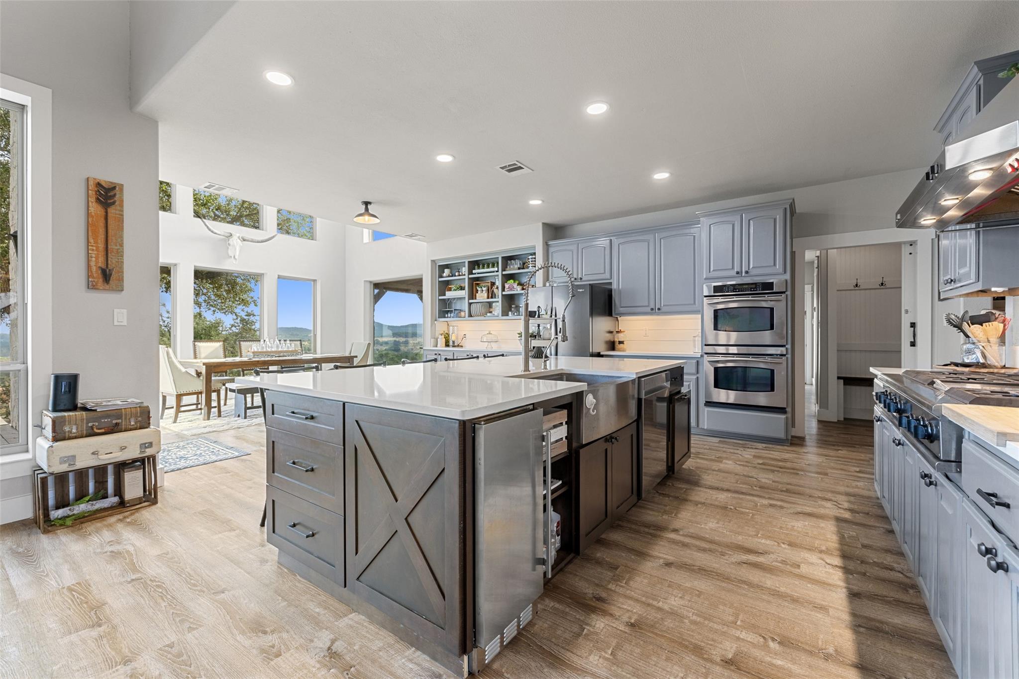 Image 10 of 39 For 3108 Rolling Hills Rd